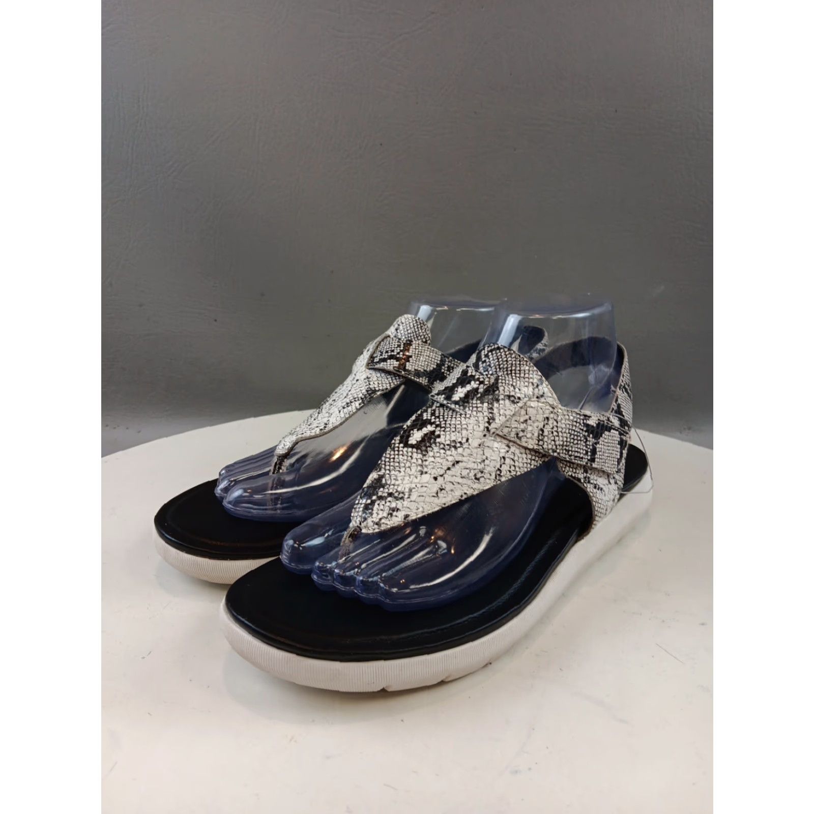 Naturalizer Naturalizer Sandal Womens US Size 8 M Leather White Snake T-Strap Casual Shoes Size US 5 / IT 35 - 4 Thumbnail