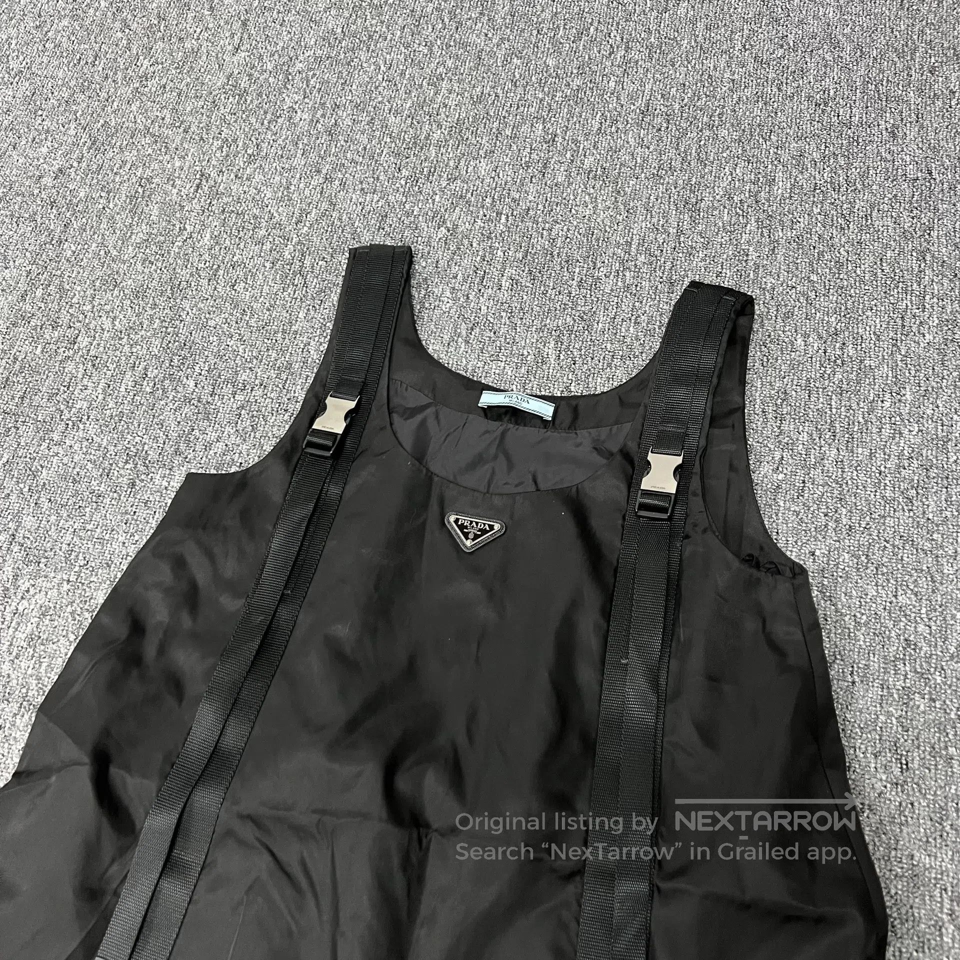 Prada Prada size 40 Delta-shaped logo; regenerated nylon back str Size L / US 10 / IT 46 - 3 Thumbnail