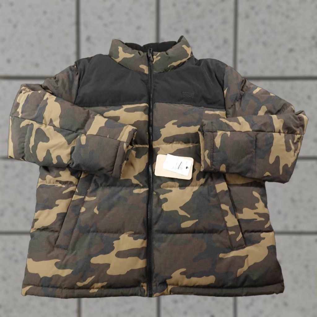 Levi's Levi's Jacket Men 2XL Green Camouflage Quilted Puffer Coat Full Zip Insulated Casual Jacket Mens 2XL Green Camouflage Puffer Coat Levi's Jacket Size US XXL / EU 58 / 5 - 1 Thumbnail