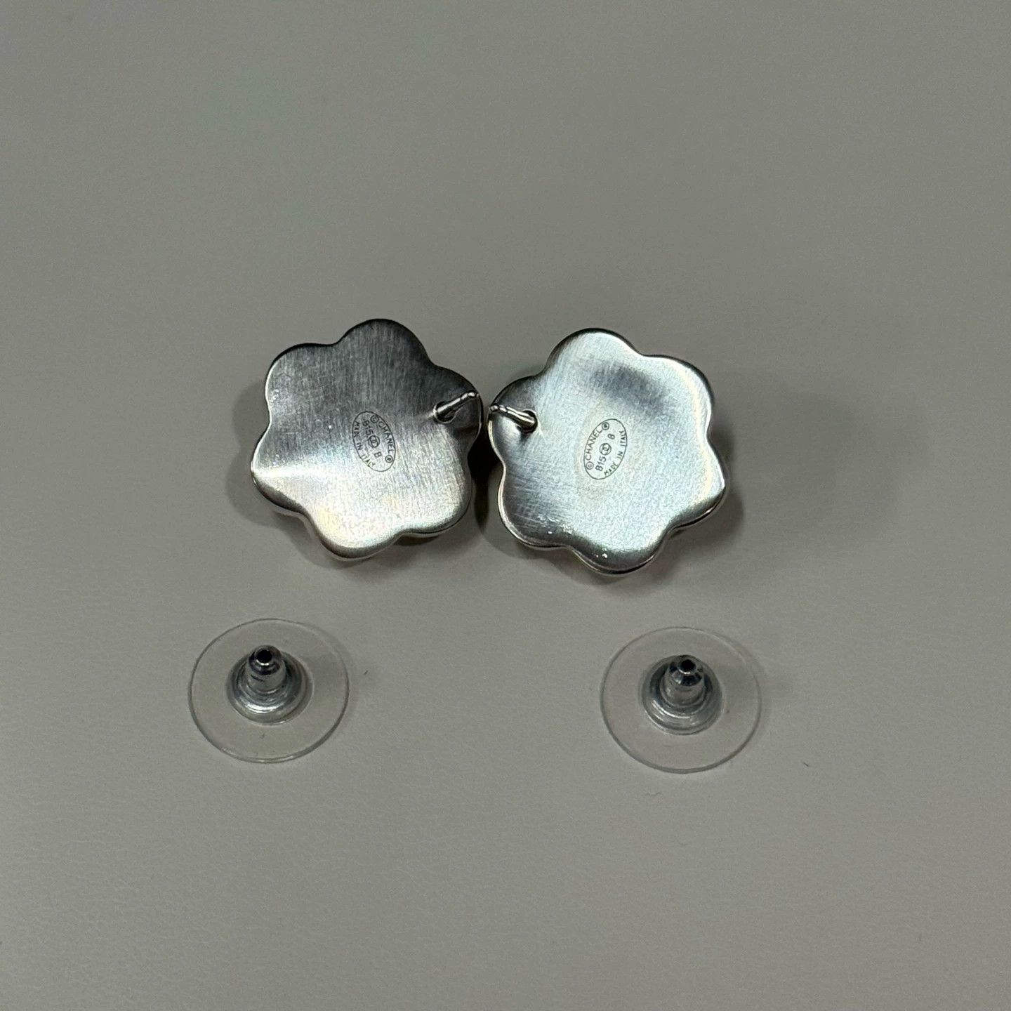 Chanel Chanel Pearl Earrings Size ONE SIZE - 2 Thumbnail