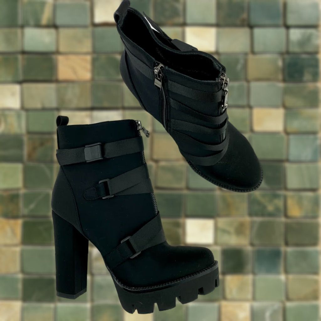 Vintage VINTAGE Wetkiss Combat Chunky Heel Platform Boots Black Straps EU 40 US 9.5 Women Platform Boots Straps 40 9.5 Black Wetkiss Shoes Womens Size US 10 / IT 40 - 1 Thumbnail