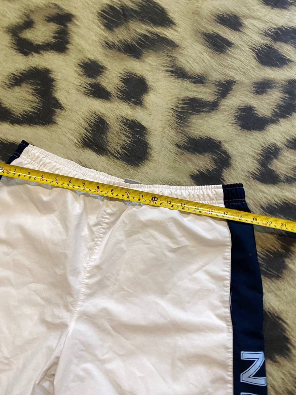 Nike Vintage white shorts big logo Nike Y2K sportwear Size US 34 / EU 50 - 12 Thumbnail