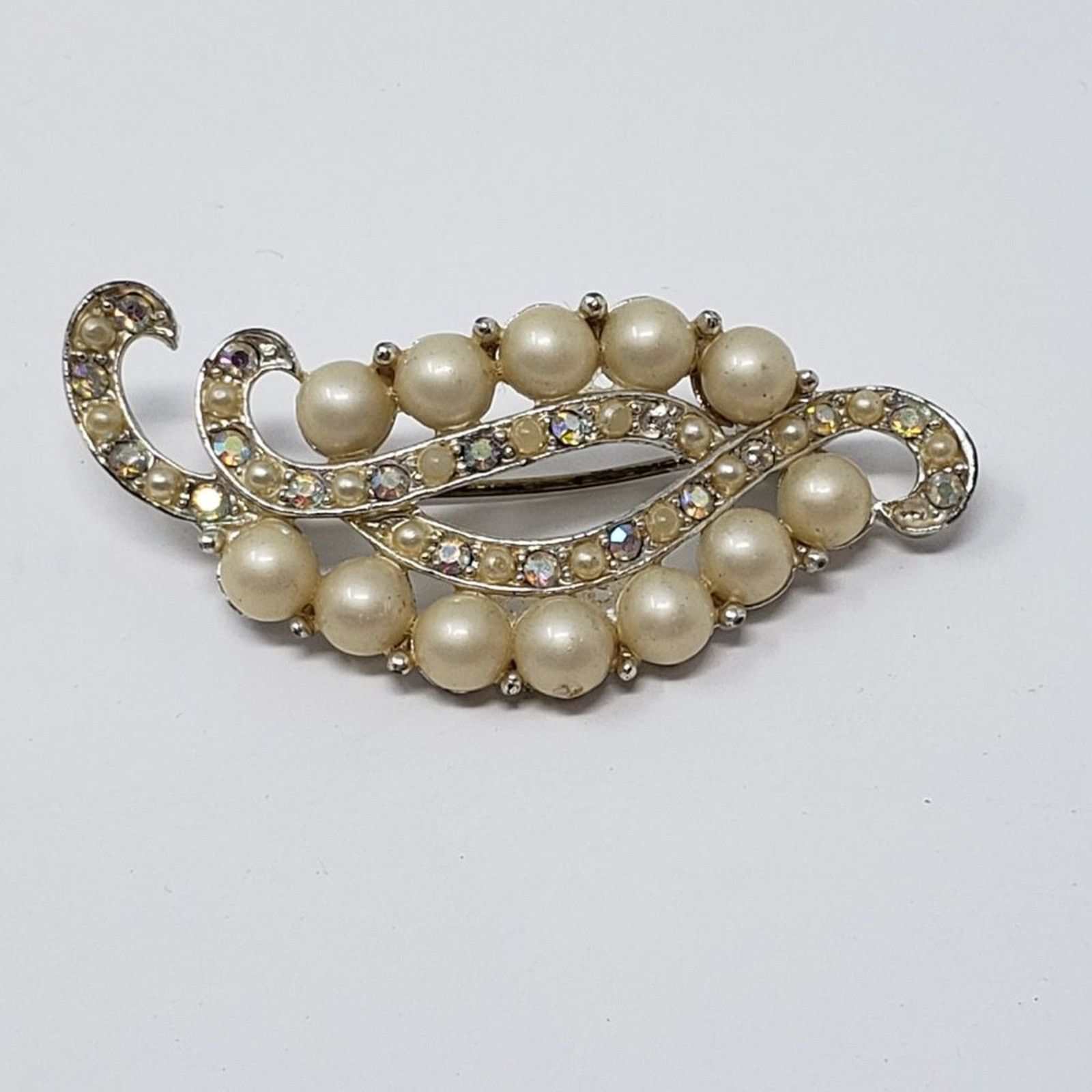 Other Faux Pearl Gold-Tone Rhinestone Gemstone Leaf Shaped Brooch Size ONE SIZE - 5 Thumbnail