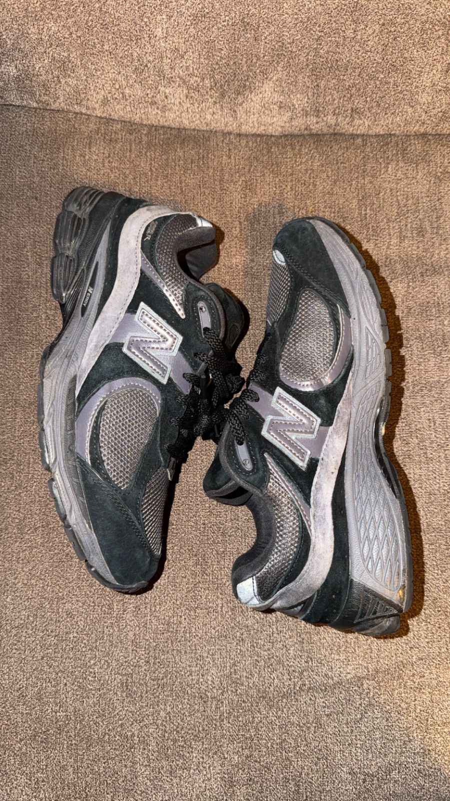New Balance Size 8 - New Balance 2002R Black Magnet Size US 8 / EU 41 - 2 Thumbnail