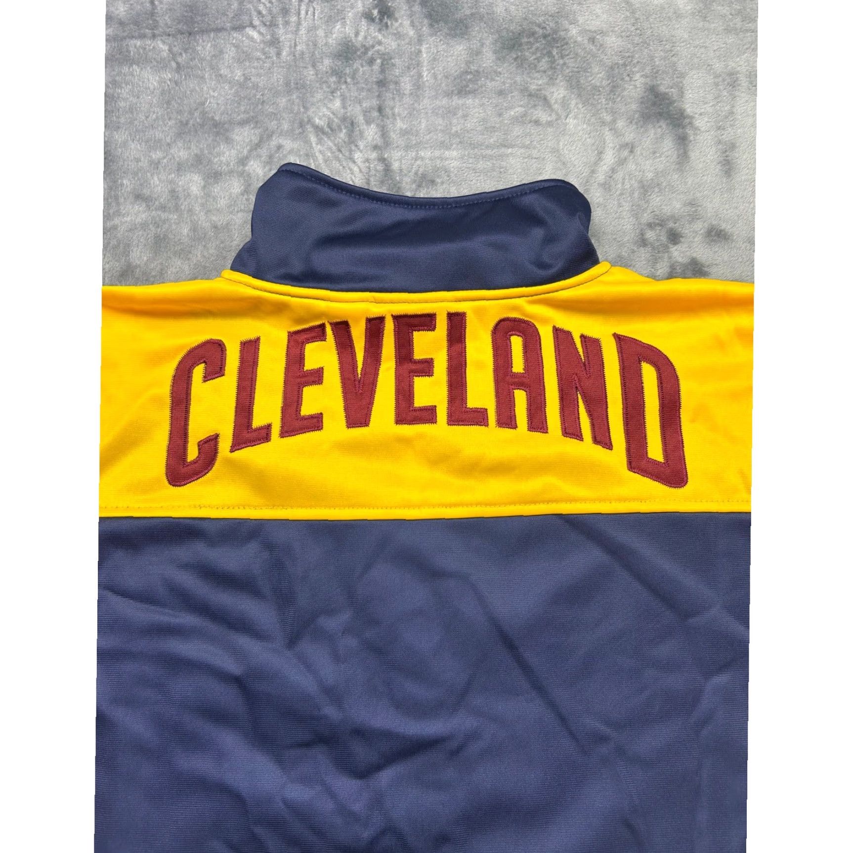 NBA Majestic NBA Cleveland Cavaliers Track Jacket Navy Gold Mens MT Tall Cavs Size US M / EU 48-50 / 2 - 7 Thumbnail
