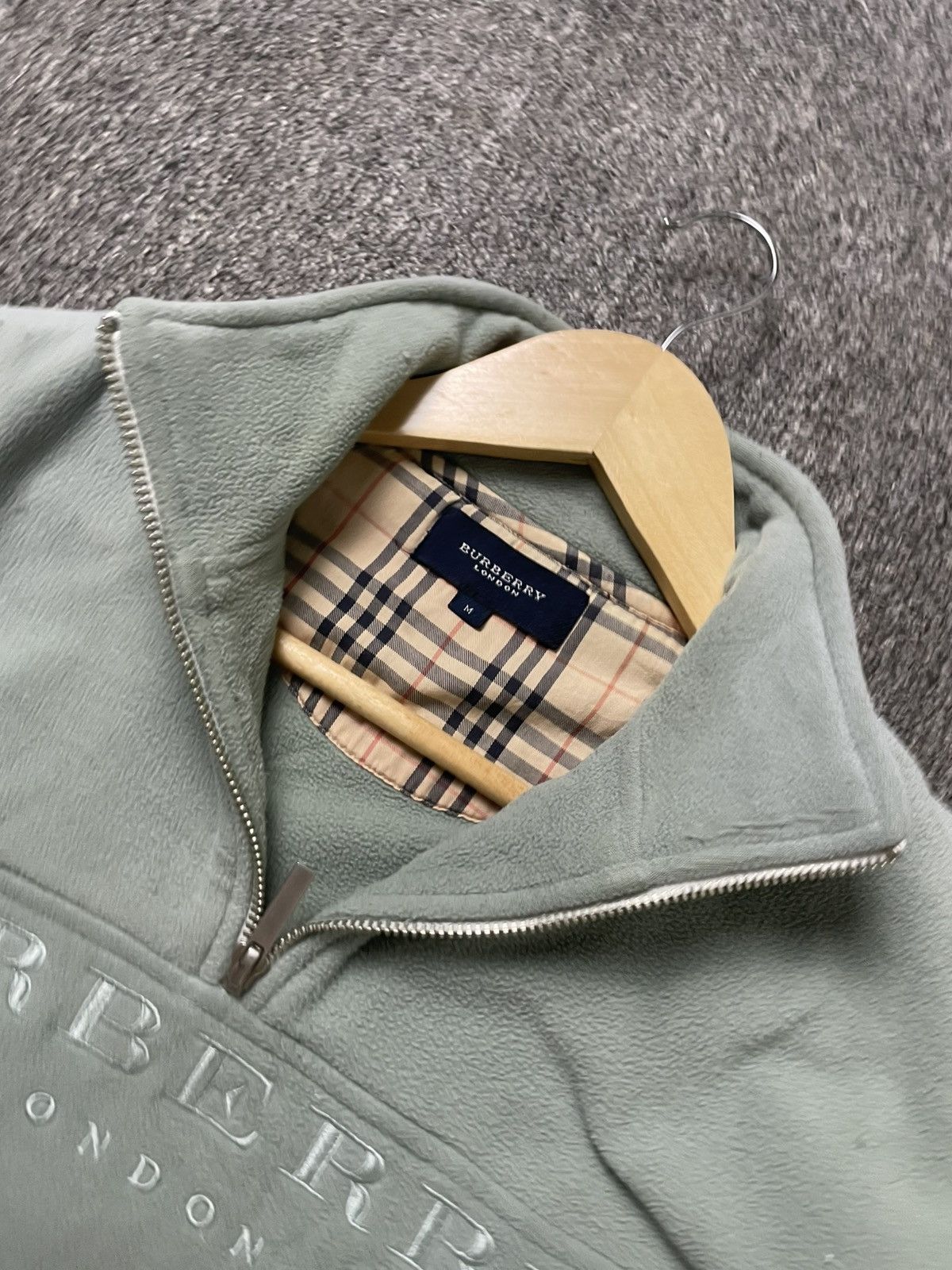 Burberry Burberry London Fleece Quarter Zip Sweatshirt (180) Size US M / EU 48-50 / 2 - 5 Thumbnail