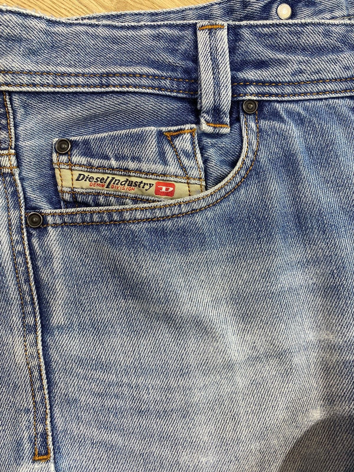 Diesel Diesel Industry Brand Faded Blue Wash Distress Style Jeans Size US 32 / EU 48 - 19 Thumbnail