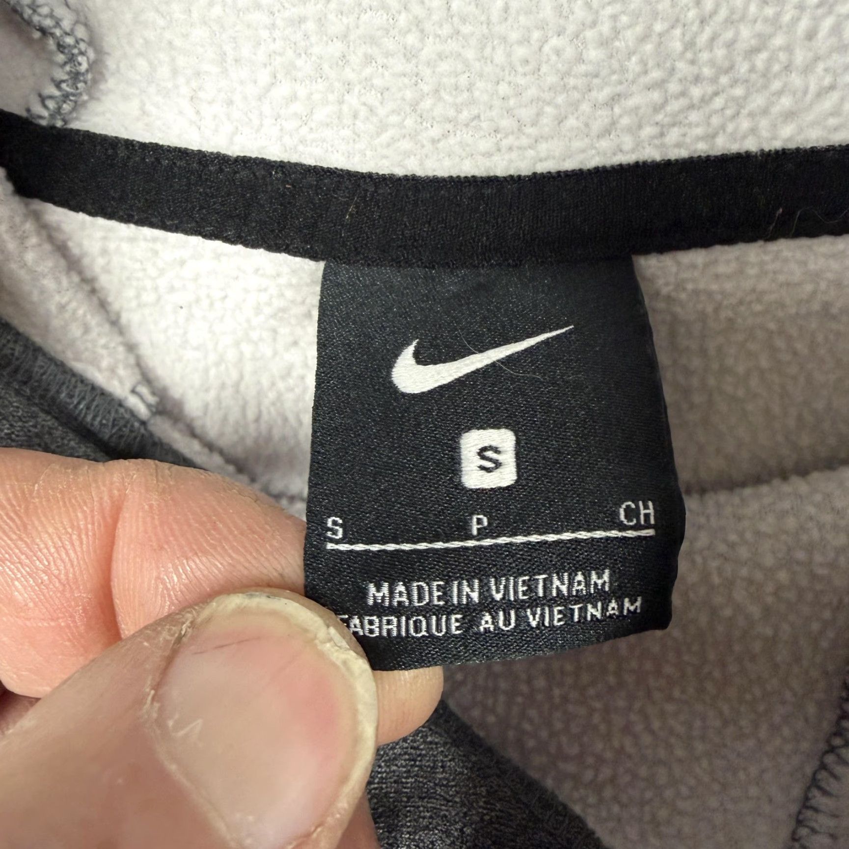 Nike Nike Hoodie Womens Small Gray Fleece Pullover Outdoor Training Crew Neck Swoosh Pockets Charcoal Mockup Size S / US 4 / IT 40 - 5 Thumbnail