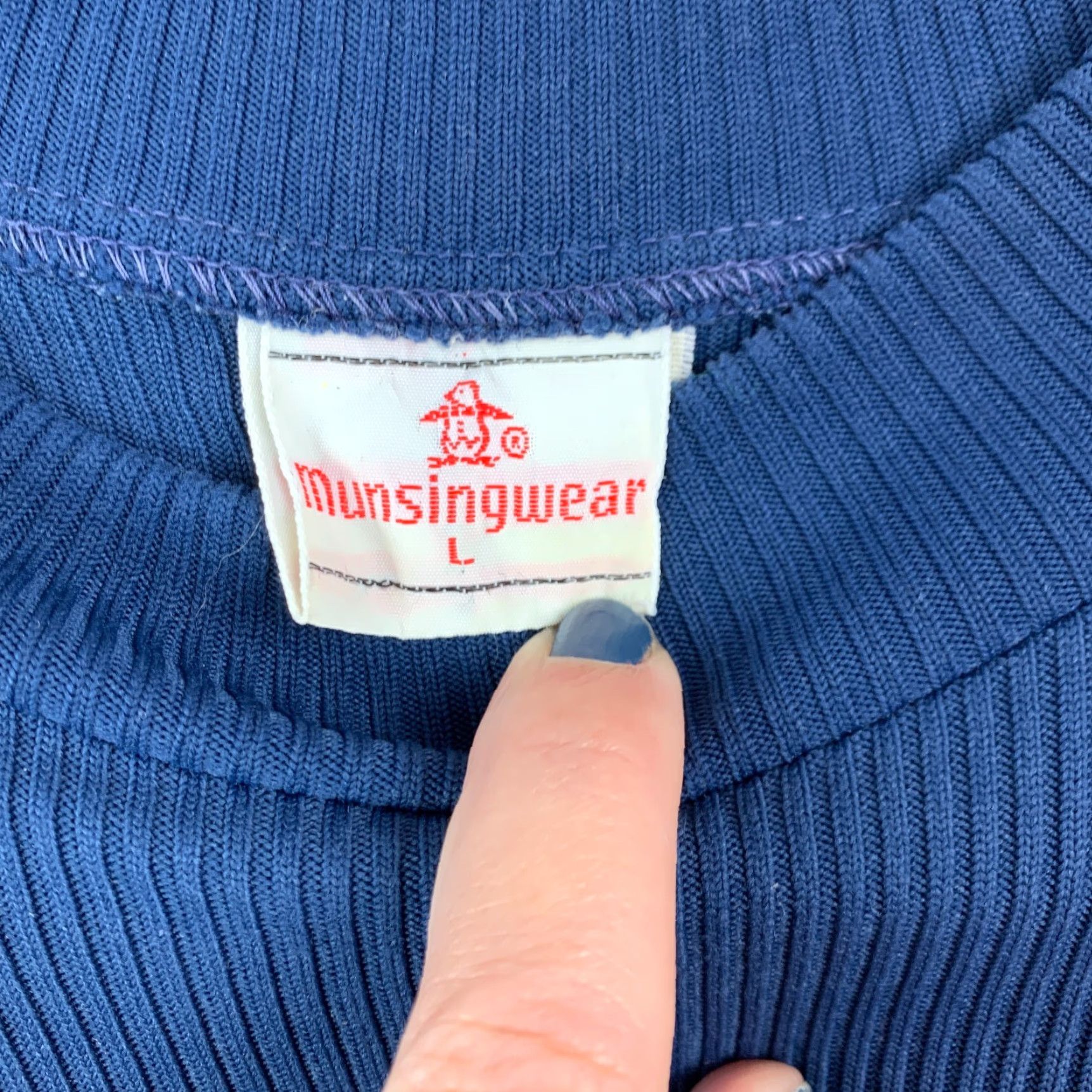 Vintage Vintage Munsingwear Blue 60s Ribbed Dupont Nylon Tee T-Shirt Large Short Sleeve Shirt Mens Size US L / EU 52-54 / 3 - 3 Thumbnail