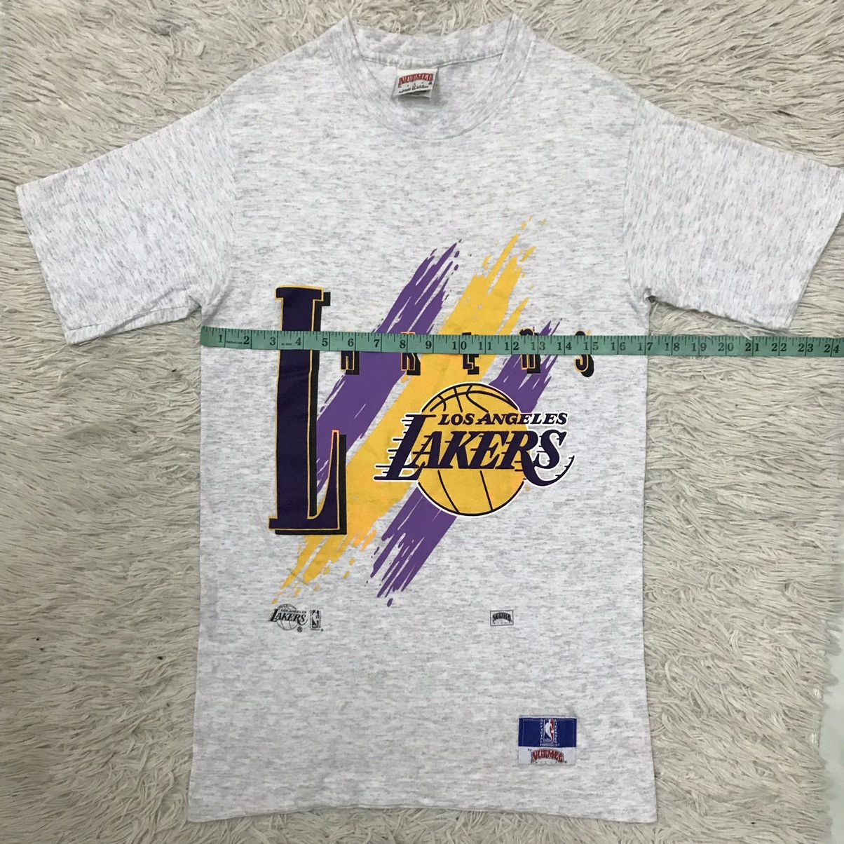 NBA VINTAGE 90s LAKERS NUTMEG MILLS NBA TSHIRT Size US S / EU 44-46 / 1 - 15 Thumbnail