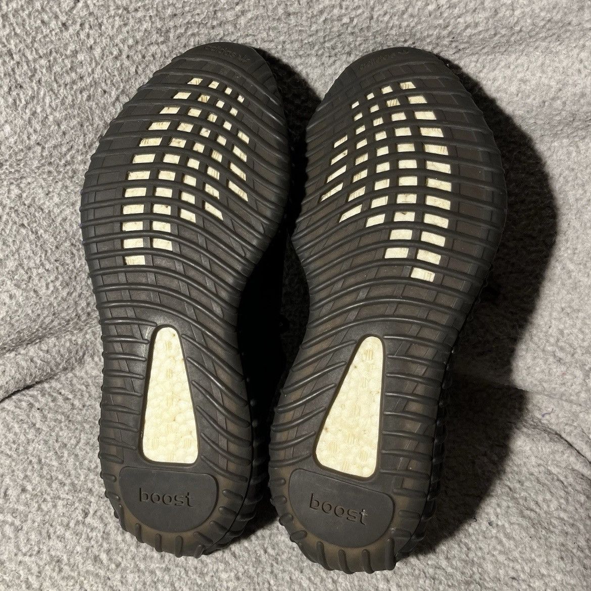 Yeezy Adidas Yeezy Boost 350 V2 Core Green 9.5 Mens Size US 9.5 / EU 42-43 - 7 Thumbnail