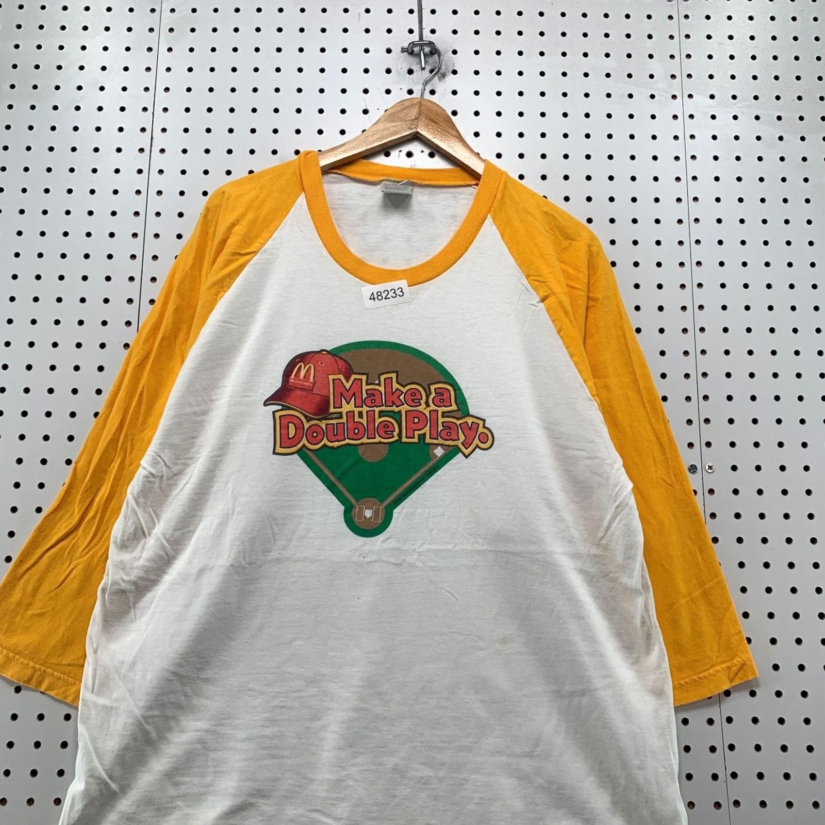 Delta Vintage Mcdonald Double Play Promo Shirt Mens XL White Yellow Raglan 2003 T-Shirt Size US XL / EU 56 / 4 - 4 Thumbnail
