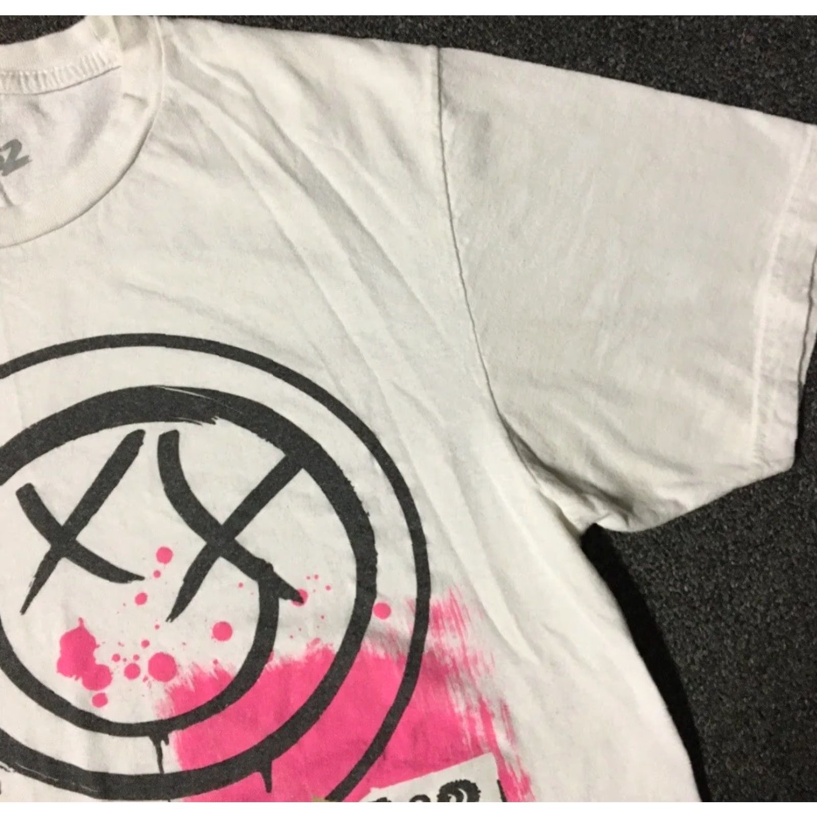 Vintage VINTAGE Blink 182 Faded Shirt S Punk Rock Music Tour Concert White Unisex Adults Small Smiley Face T-Shirt 80s 90s Grunge Punk Rock Band Size US S / EU 44-46 / 1 - 5 Thumbnail