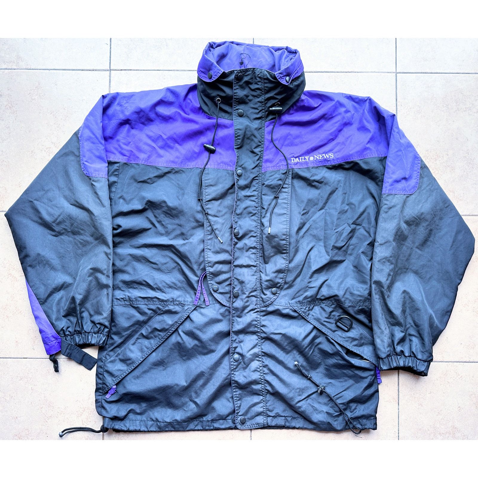 Columbia × Sierra NY Daily News MOST NEW YORK 90s Logo jacket L blk purple vtg Size US L / EU 52-54 / 3 - 2 Thumbnail