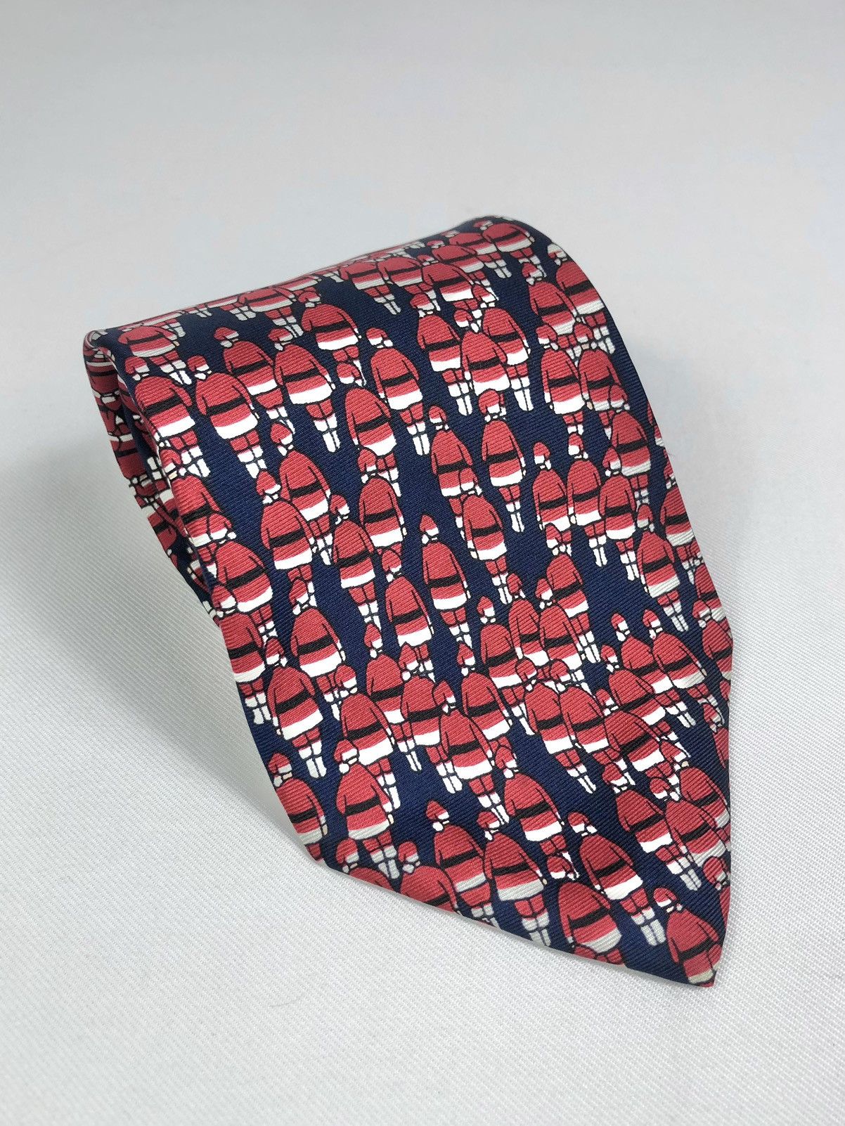 Vintage Vintage Alynn Neckwear A Parade of Santas Overprint Silk Tie Size ONE SIZE - 7 Thumbnail