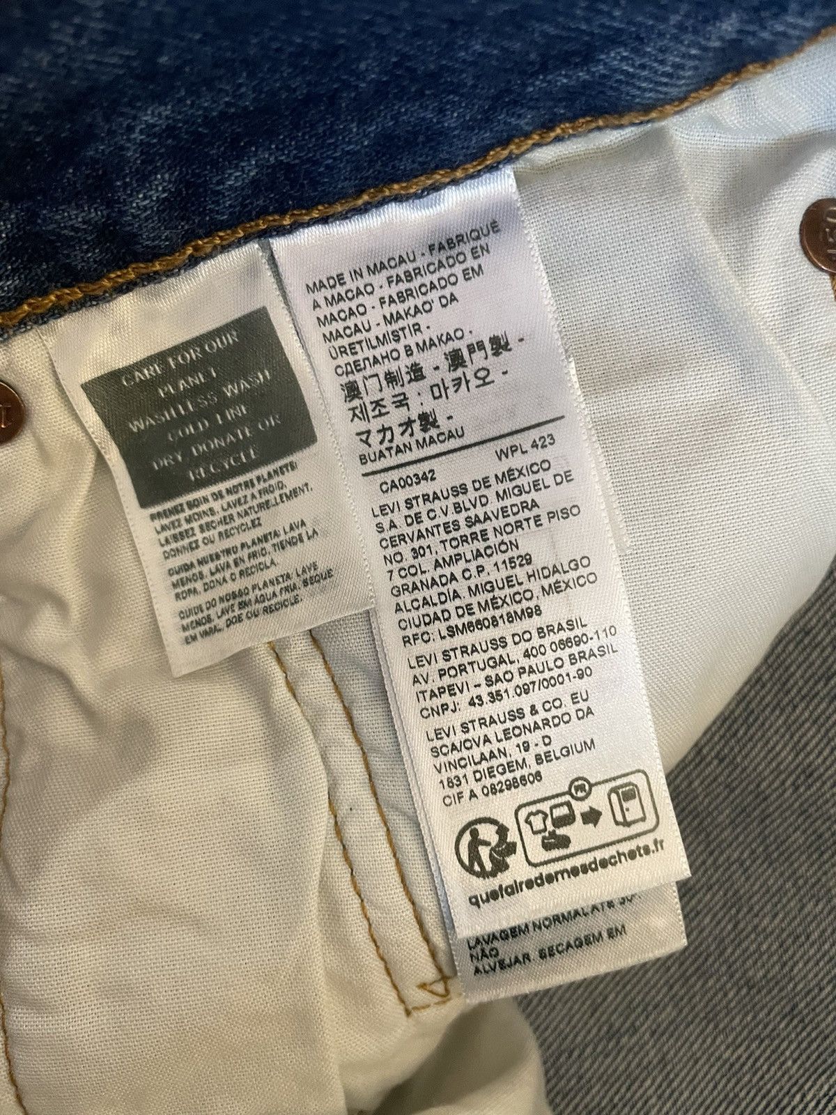 Levi's Limited-edition Levi’s ® 501 ® ORIGINAL Selvedge Jeans Size US 32 / EU 48 - 6 Thumbnail