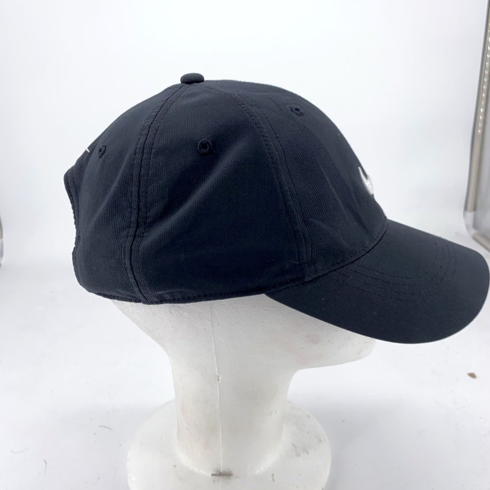Nike Nike Hat Cap Strap Back Black White Swoosh Embroidered Golf Athletic Mens Size ONE SIZE - 2 Thumbnail