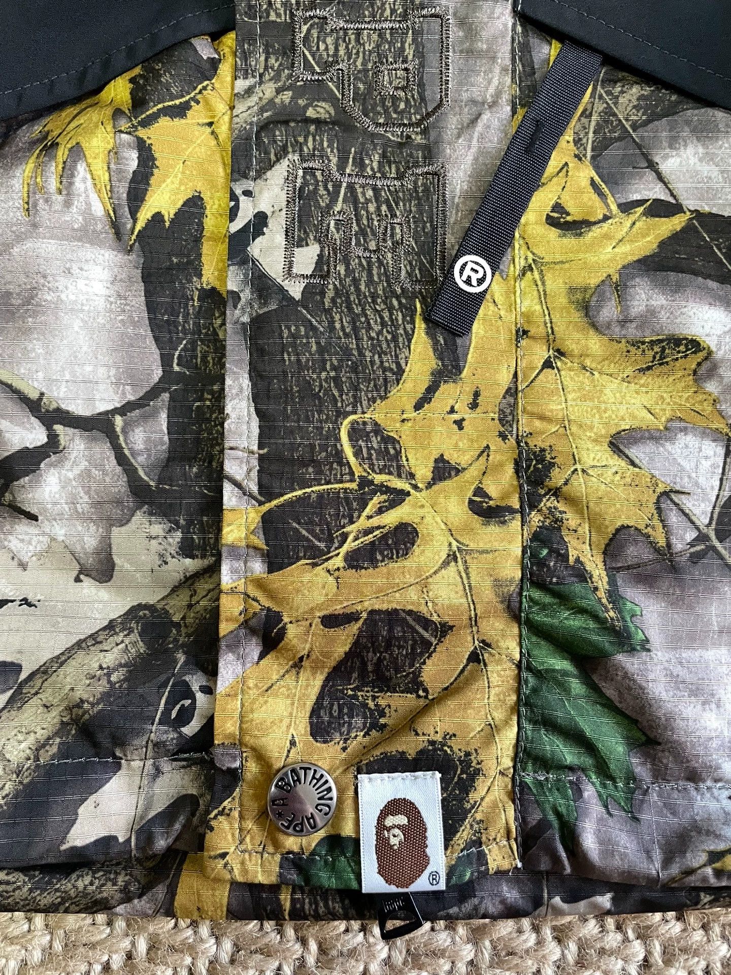 Bape BAPE Forest Camo Colorblock Snowboard Jacket S Size US S / EU 44-46 / 1 - 7 Thumbnail