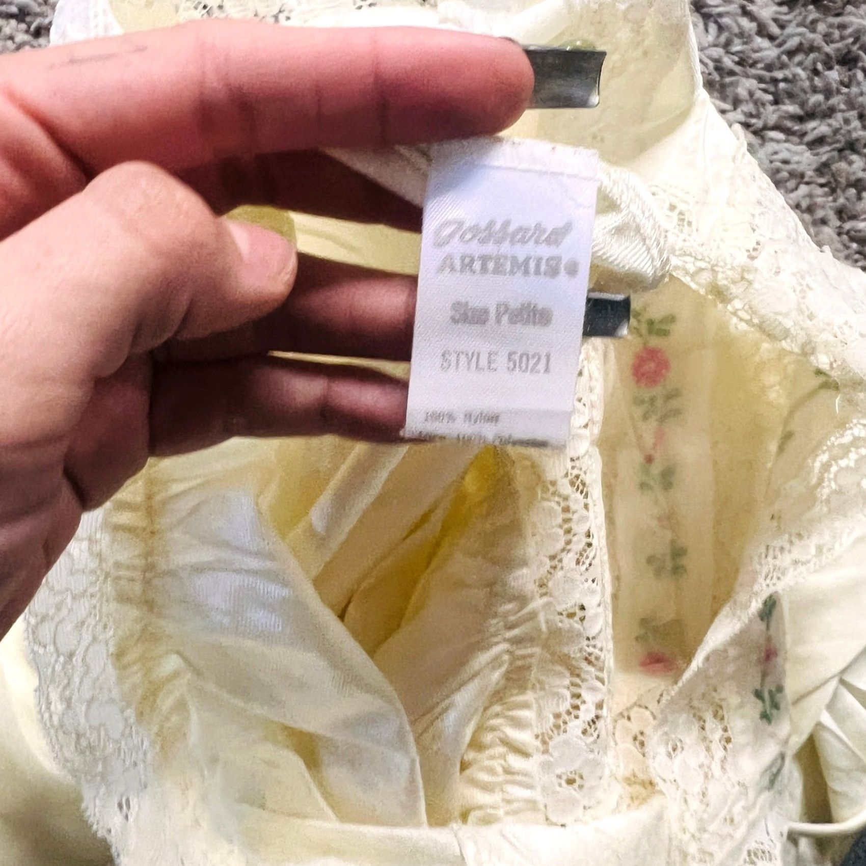 Vintage VINTAGE Jossard Artemis 2 Piece Boho Pastel Yellow Floral Lace Night Gown S Women Dress Long Nightgown Night Gown S Yellow Boho 80s 90s Womens Size S / US 4 / IT 40 - 4 Thumbnail