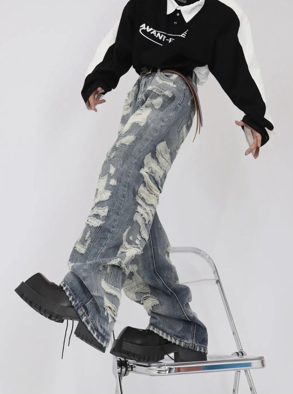 Designer × Japanese Brand × Vintage Distressed Wide Leg Ripped Jeans Size US 32 / EU 48 - 3 Thumbnail