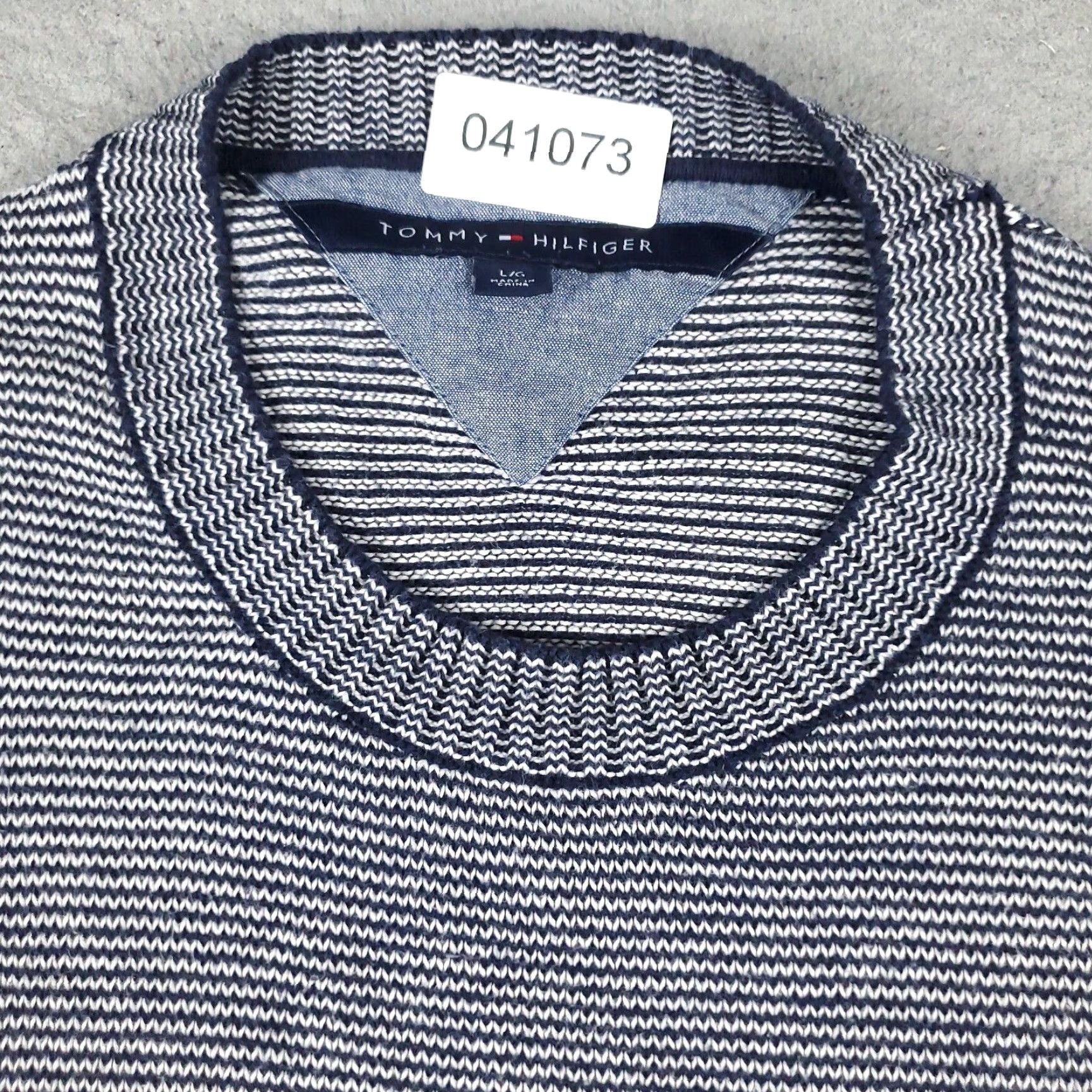Tommy Hilfiger Tommy Hilfiger Sweater Mens Large Blue Striped Crew Neck Pullover Cotton Regular Fit Size US L / EU 52-54 / 3 - 2 Thumbnail