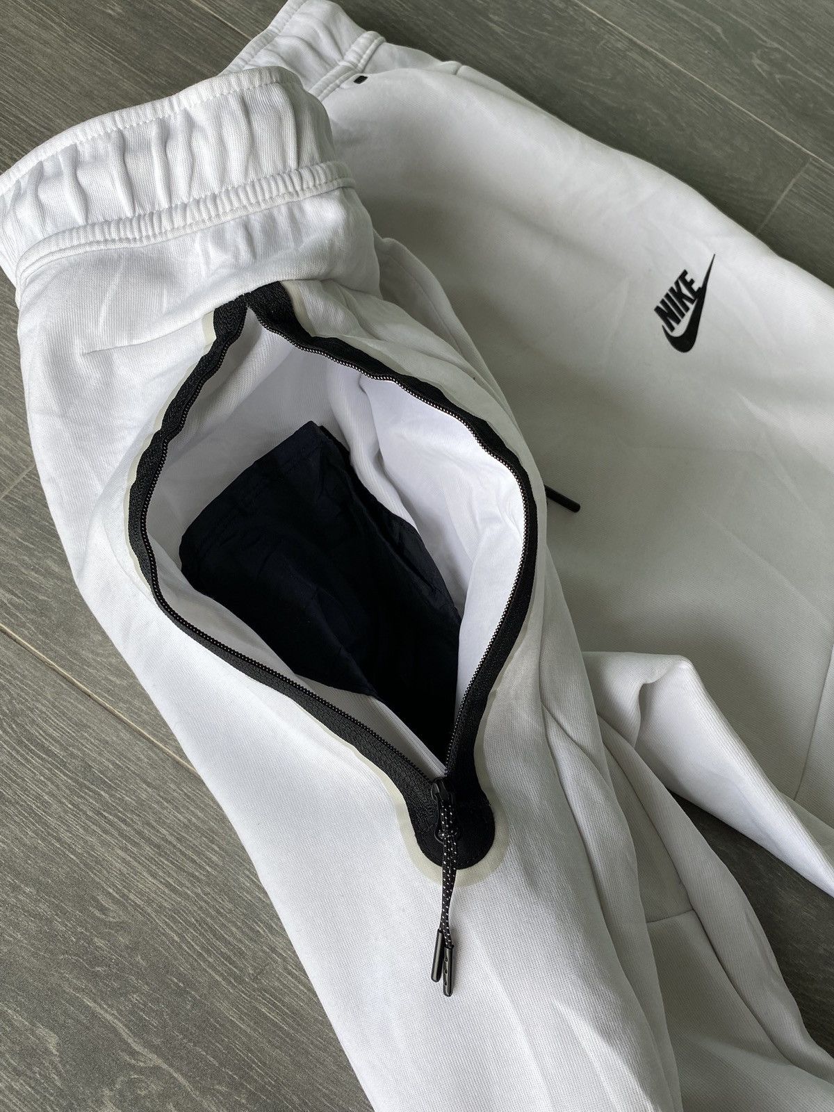 Nike White Nike Tech Fleece Joggers Size US 30 / EU 46 - 6 Thumbnail