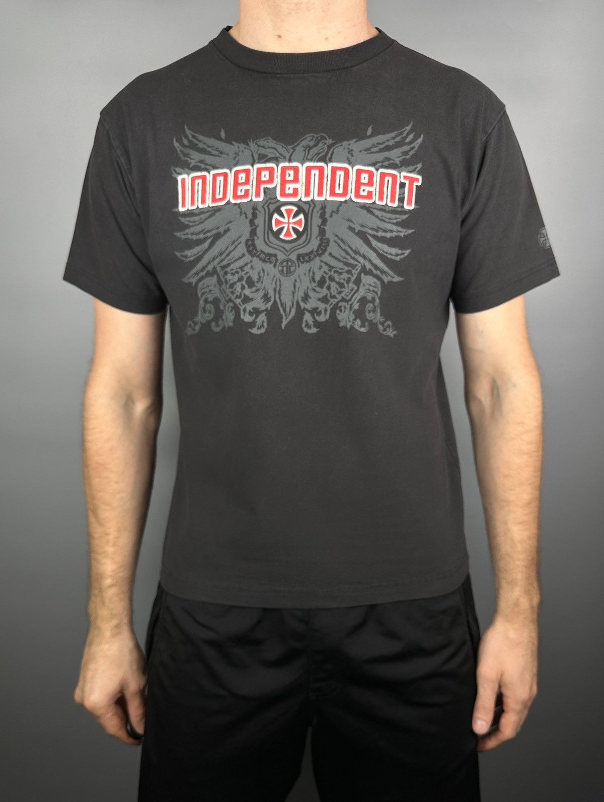 Independent Truck Co. Y2K Independent Truck Affliction Tribal Skull Opium T Shirt Size US M / EU 48-50 / 2 - 3 Thumbnail