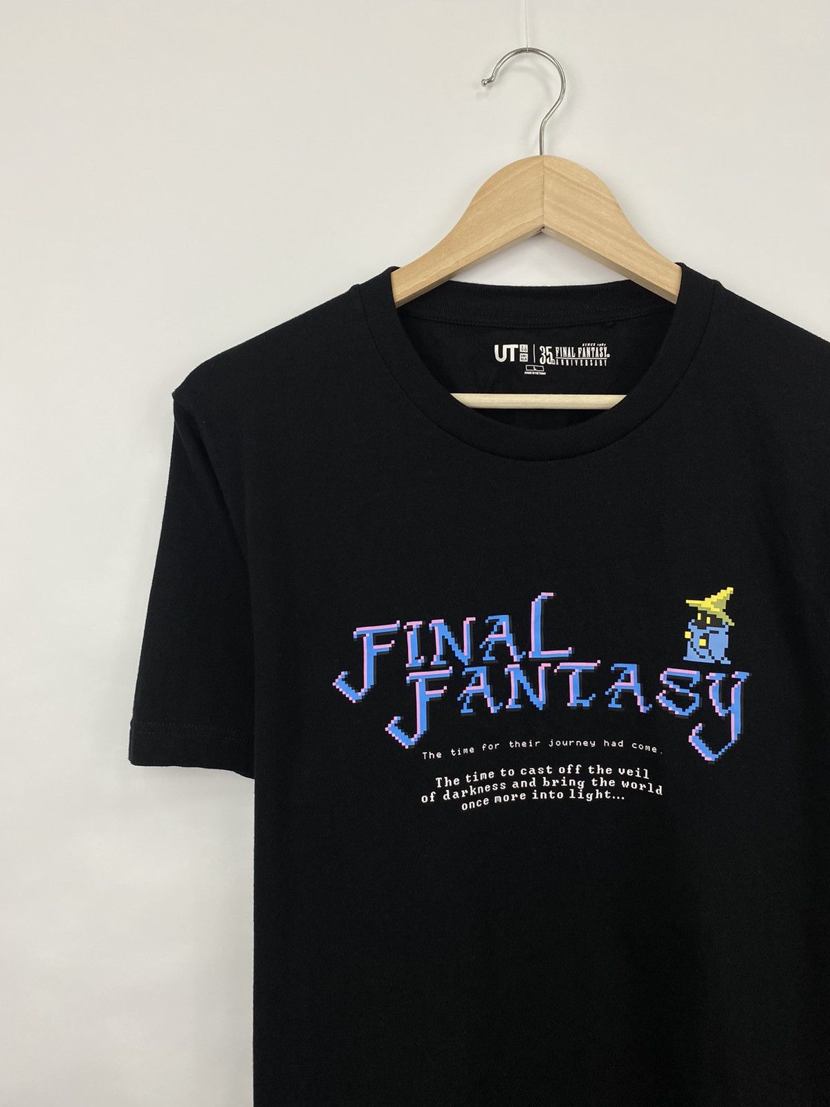 Uniqlo Uniqlo Final Fantasy 35 Anniversary Since 1987 Promo T-Shirt Size US M / EU 48-50 / 2 - 2 Thumbnail