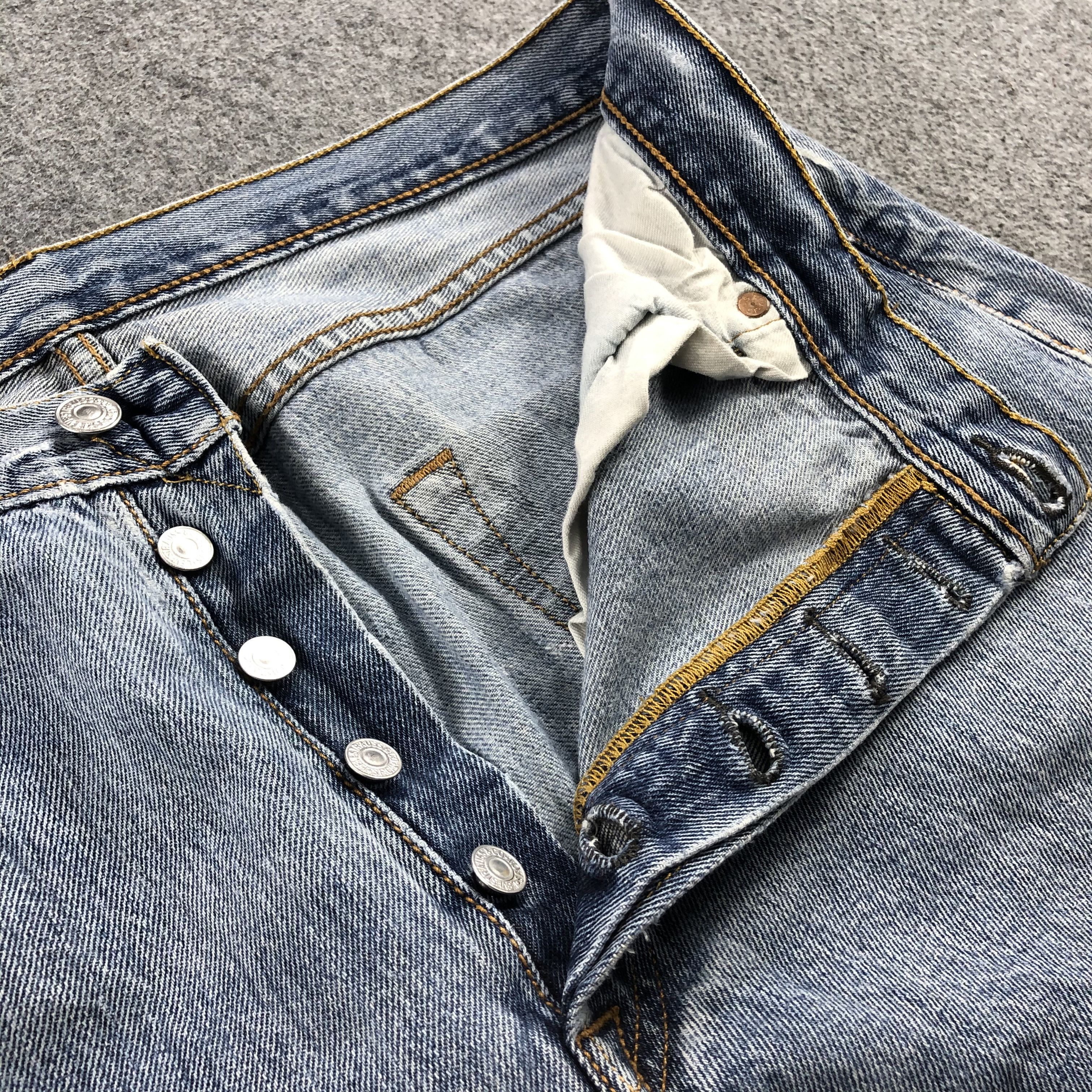 Levi's Vintage Blue Wash Levis 501 Jeans-J1988 Size US 37 - 13 Thumbnail