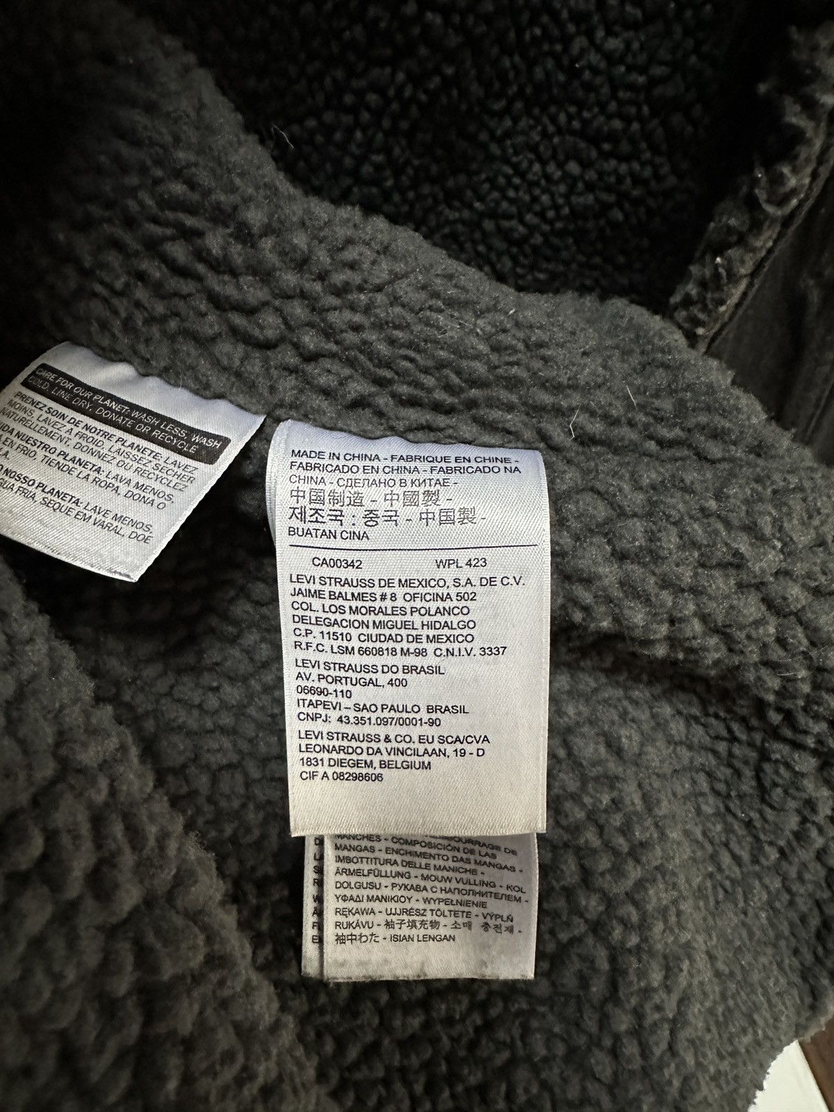 Levi's Black Denim Sherpa Trucker Jacket Size US S / EU 44-46 / 1 - 7 Thumbnail