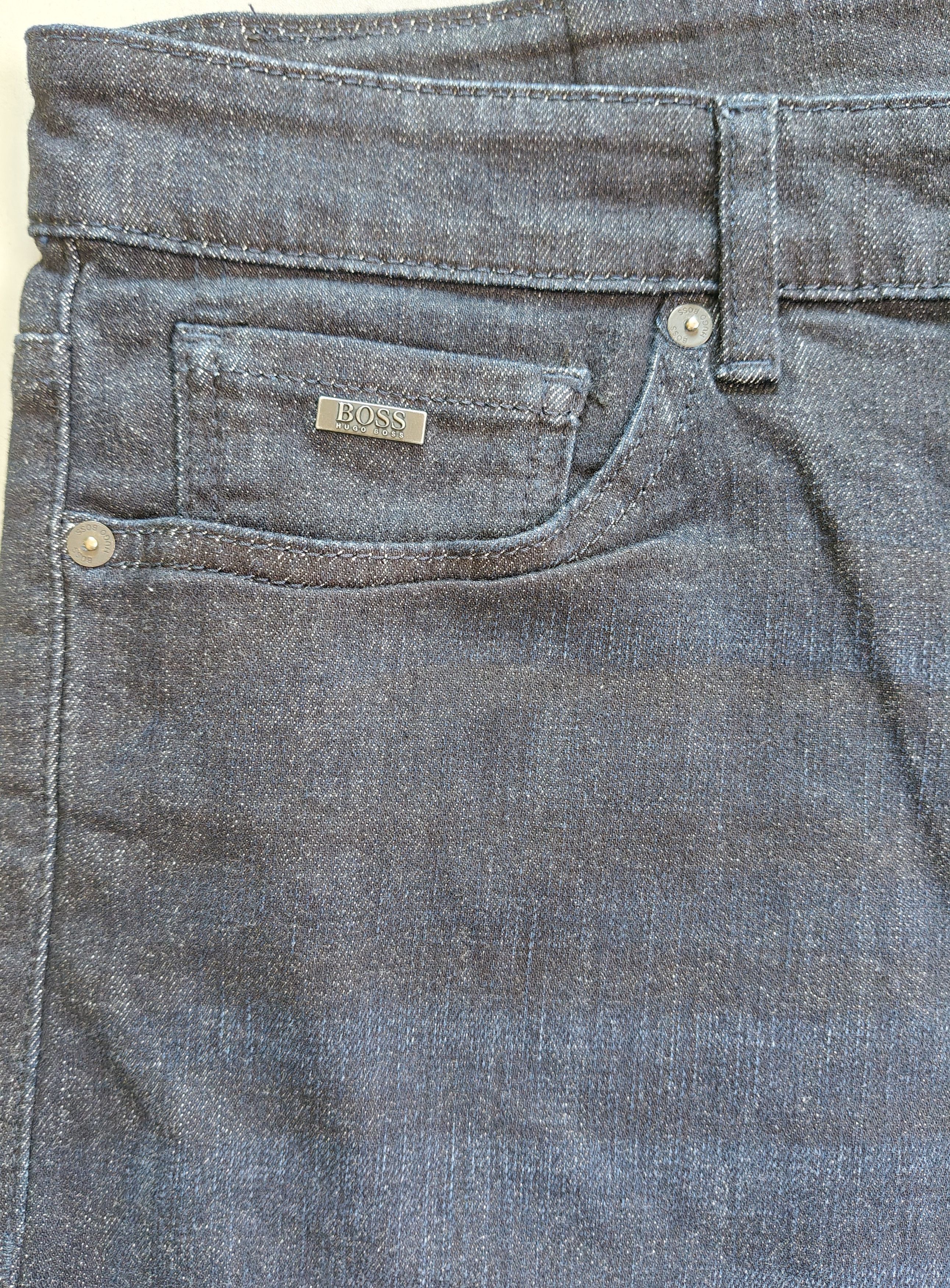 Hugo Boss HUGO BOSS Regular fit Men's Jeans Free Shipping T/6134 Size US 36 / EU 52 - 12 Thumbnail