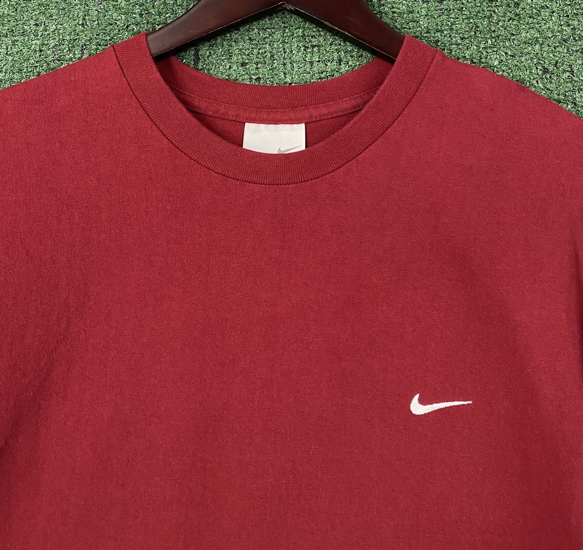 Nike Vintage 90’s Nike Embroidered Swoosh Burgundy T-Shirt Large Size US L / EU 52-54 / 3 - 2 Thumbnail