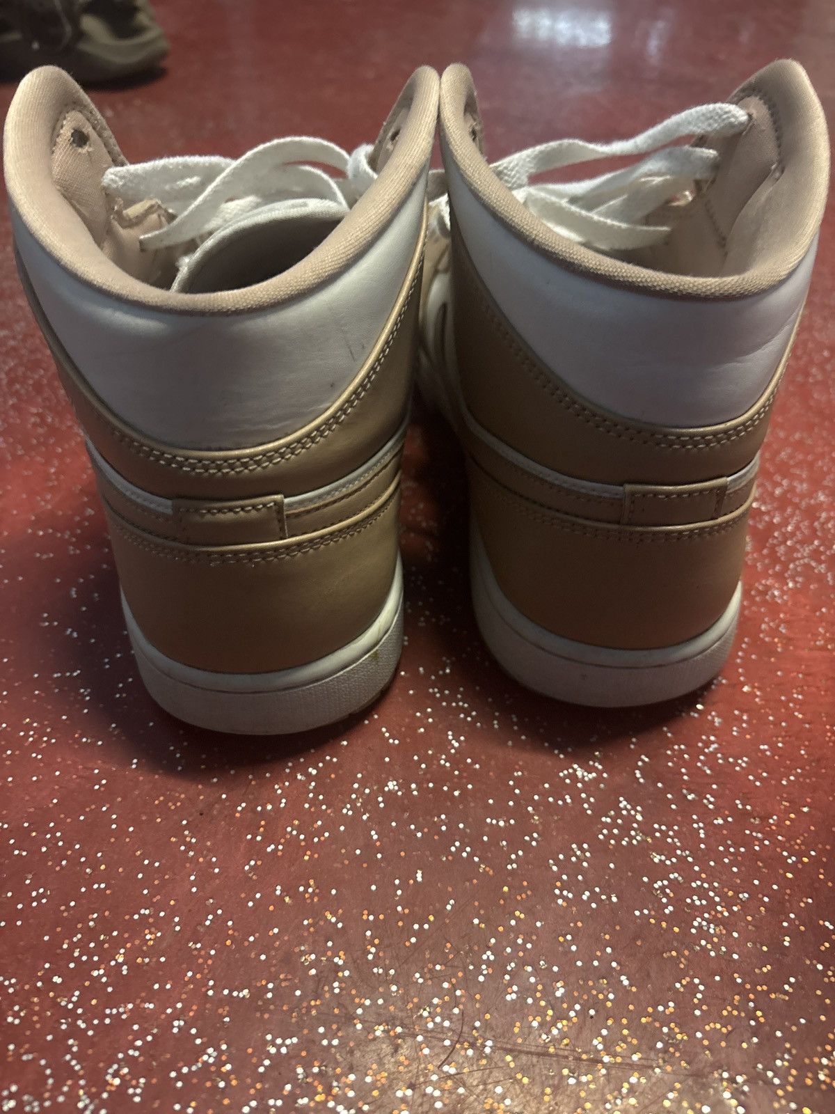 Nike Jordan mid tan gums Size US 11 / EU 44 - 6 Thumbnail