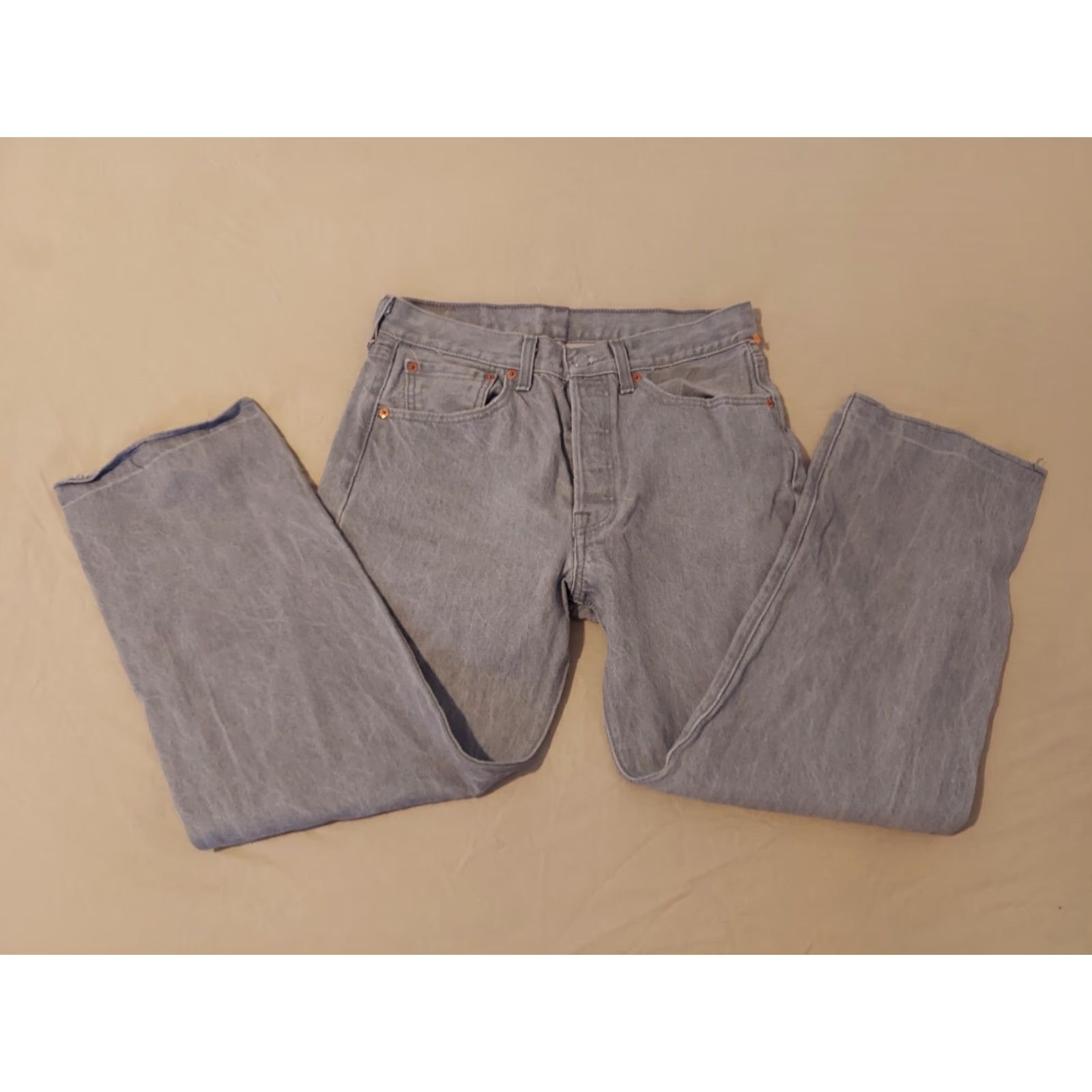 Levi's VINTAGE Levi's 501 Jeans 32x32 Straight Gray Denim Pants Men Size 32 Inseam 32 Regular 501 Model Mens Manufactured Code: Levi's 501 Size US 32 / EU 48 - 4 Thumbnail
