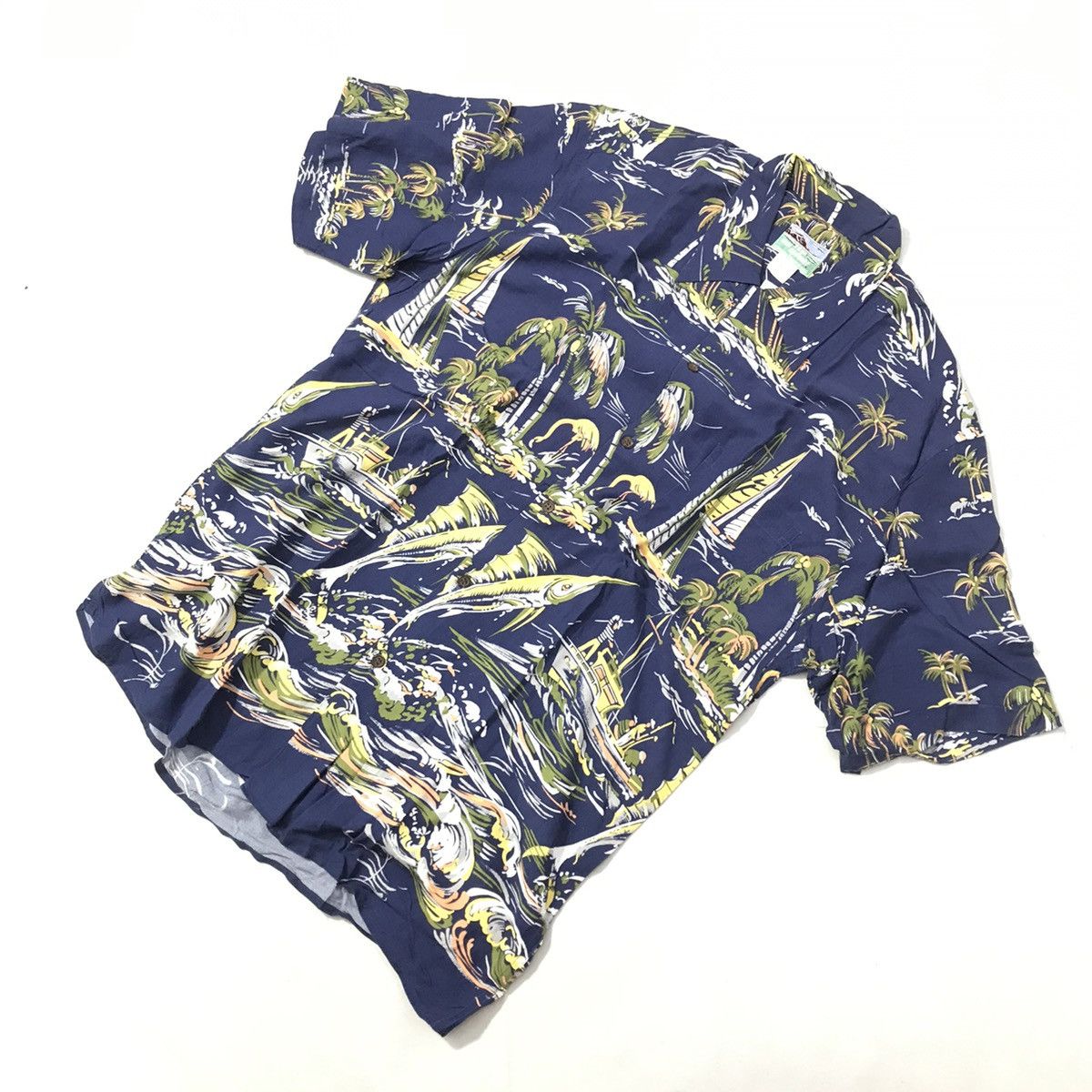 Reyn Spooner Reyn Spooner Open Collar 100% Rayon Shirt Pattern Beach ⁣ Size US XXL / EU 58 / 5 - 1 Thumbnail