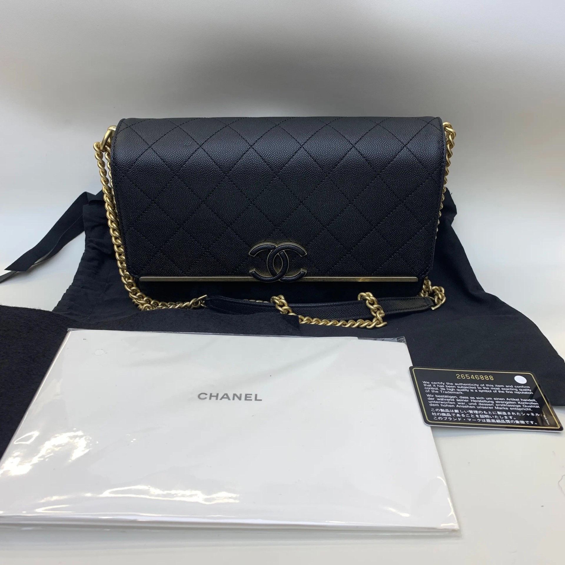 Chanel Pre-loved Bag Very good condition Size ONE SIZE - 1 Thumbnail