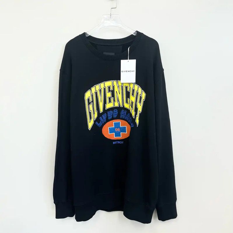 Givenchy Givenchy Black Women's Sweatshirt with Logo Design 0089 Size S / US 4 / IT 40 - 1 Thumbnail