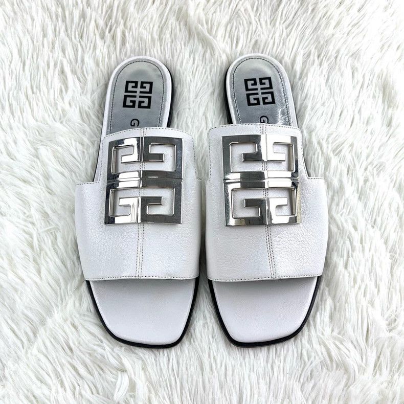 Givenchy Givenchy White Sheepskin Slippers Size US 5 / EU 37 - 2 Thumbnail