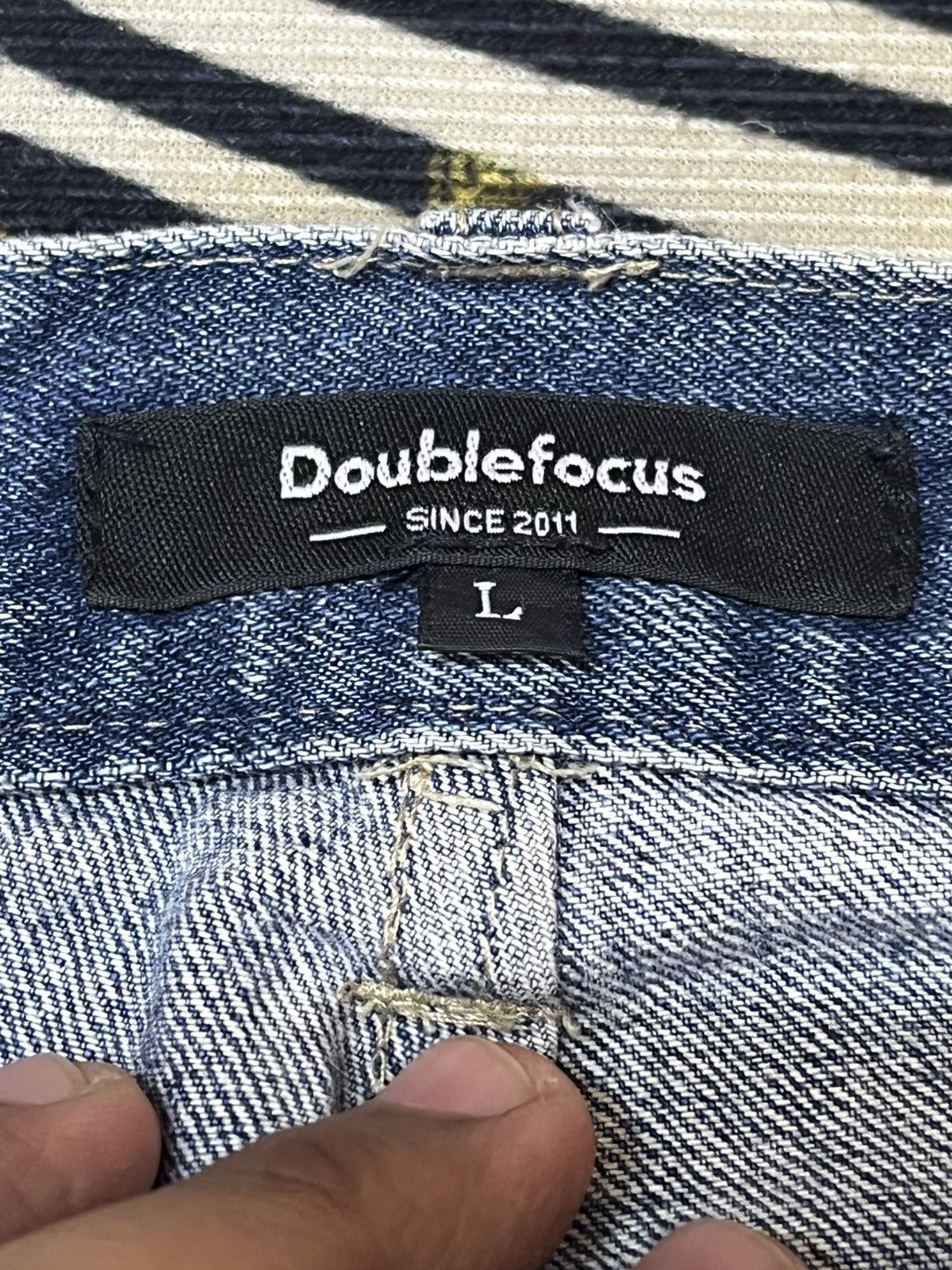 Le Grande Bleu (L.G.B.) Vintage Double Focus Faded Distressed Denim Size US 33 - 7 Thumbnail