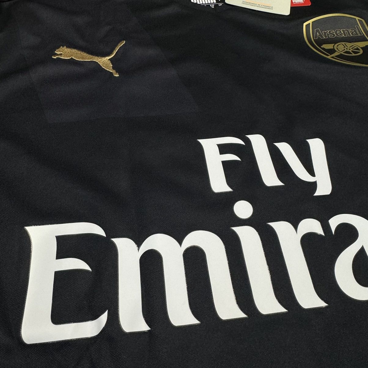 Puma Arsenal 15/16 C/L away shirt #11 ozil (bnwt) Size US M / EU 48-50 / 2 - 4 Thumbnail