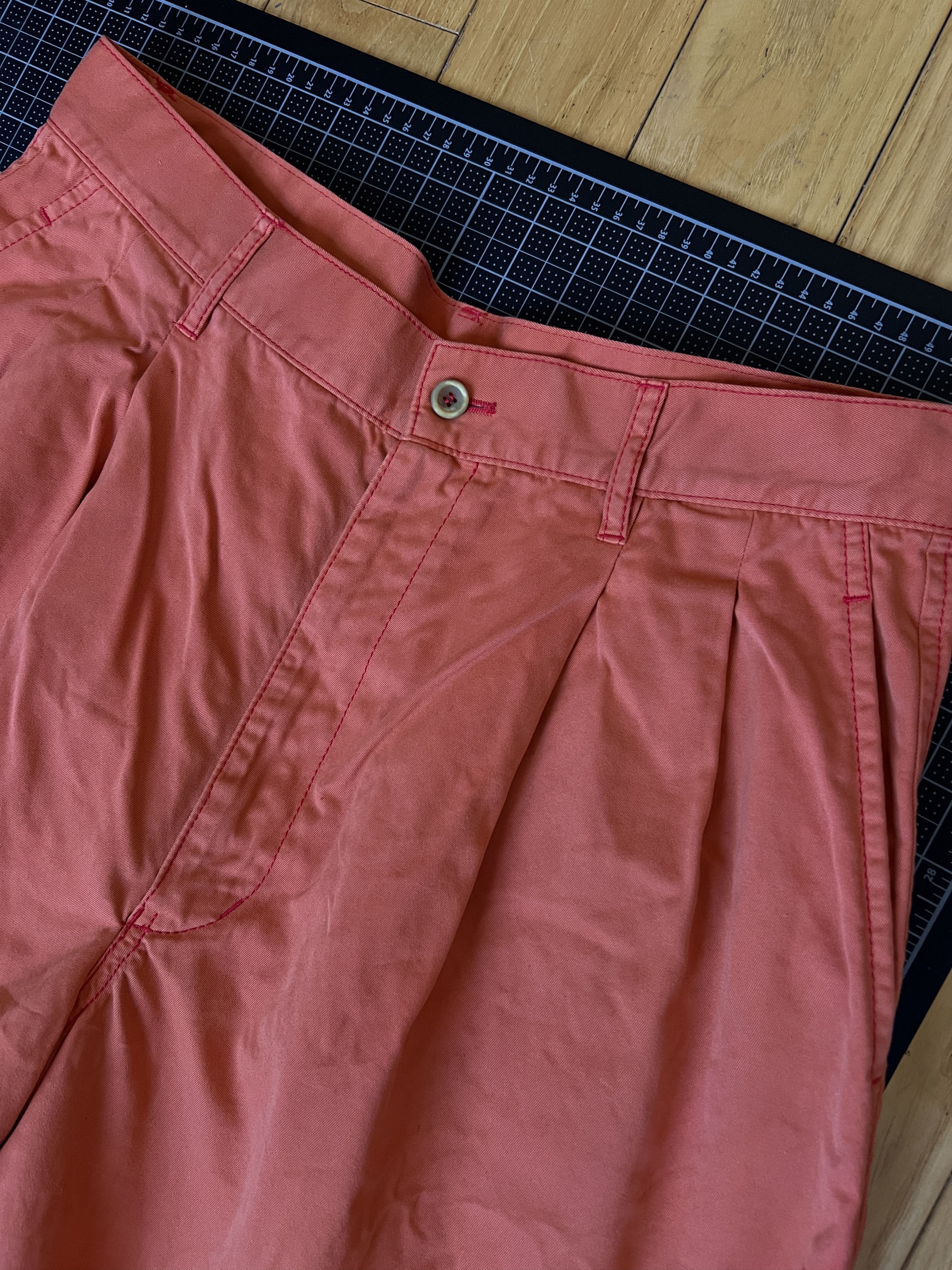Comme des Garcons VTG Comme Des Garcons Shirt Lifeguard Pleated Shorts Size US 32 / EU 48 - 3 Thumbnail
