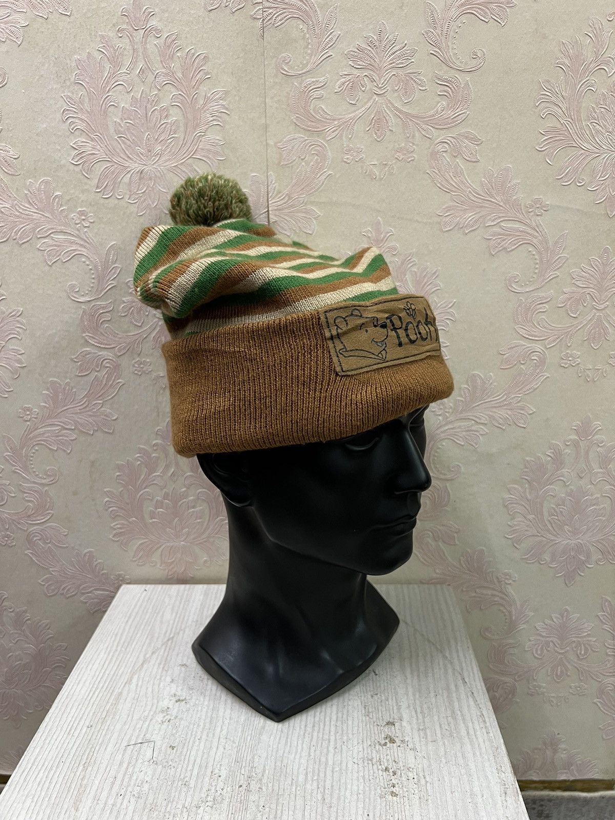 Cartoon Network × Disney Winnie The Pooh Cartoon Beanie Hats Size ONE SIZE - 4 Thumbnail