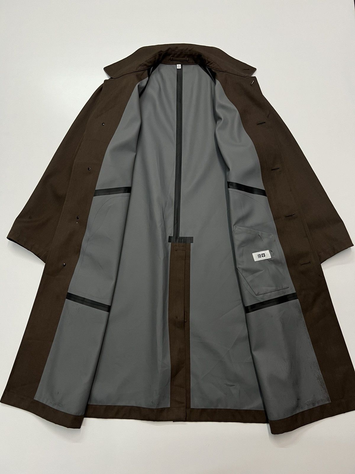 Uniqlo 🔥UNIQLO WATERPROOF LONG COAT Size US M / EU 48-50 / 2 - 4 Thumbnail