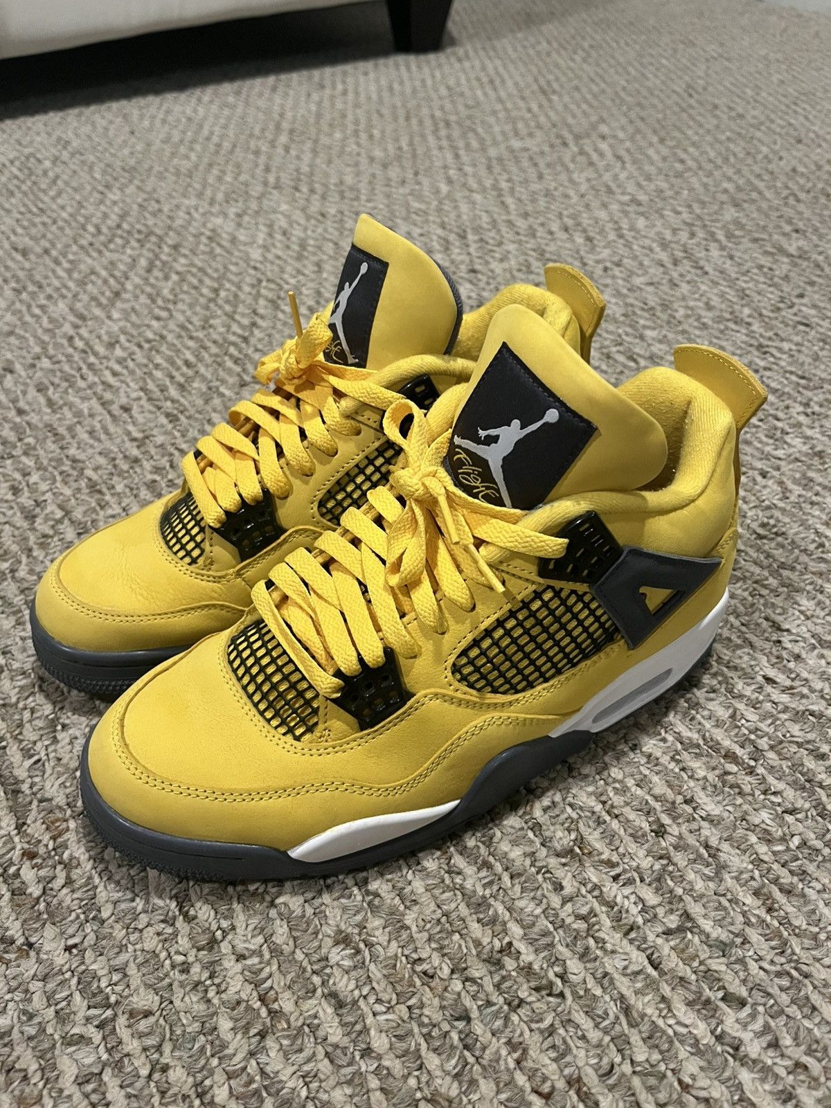 Jordan Brand Jordan 4 taxi/lightning VNDS Size US 8.5 / EU 41-42 - 4 Thumbnail