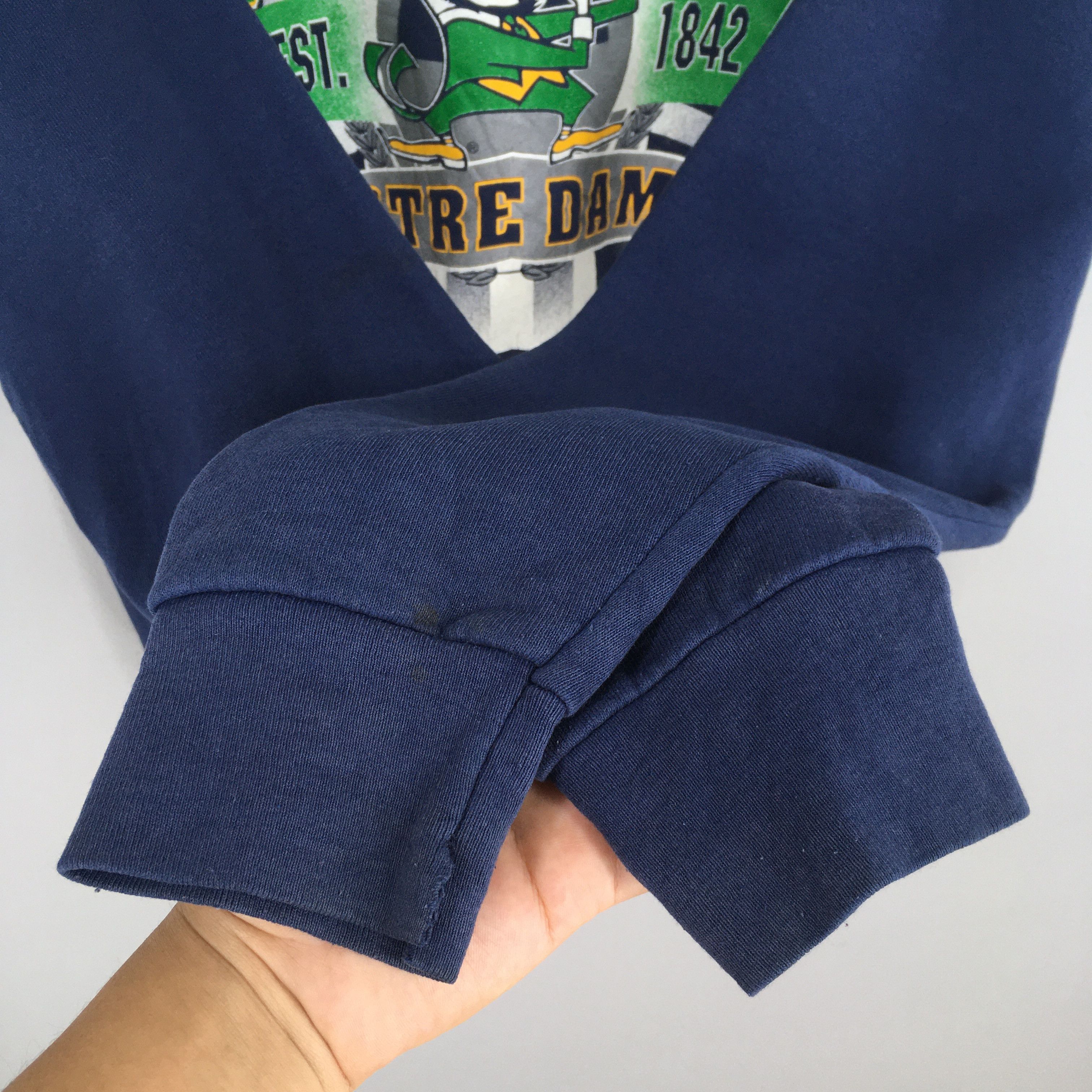 Other Vintage Notre Dame Fighting Irish Sweatshirt Large Size US L / EU 52-54 / 3 - 4 Thumbnail
