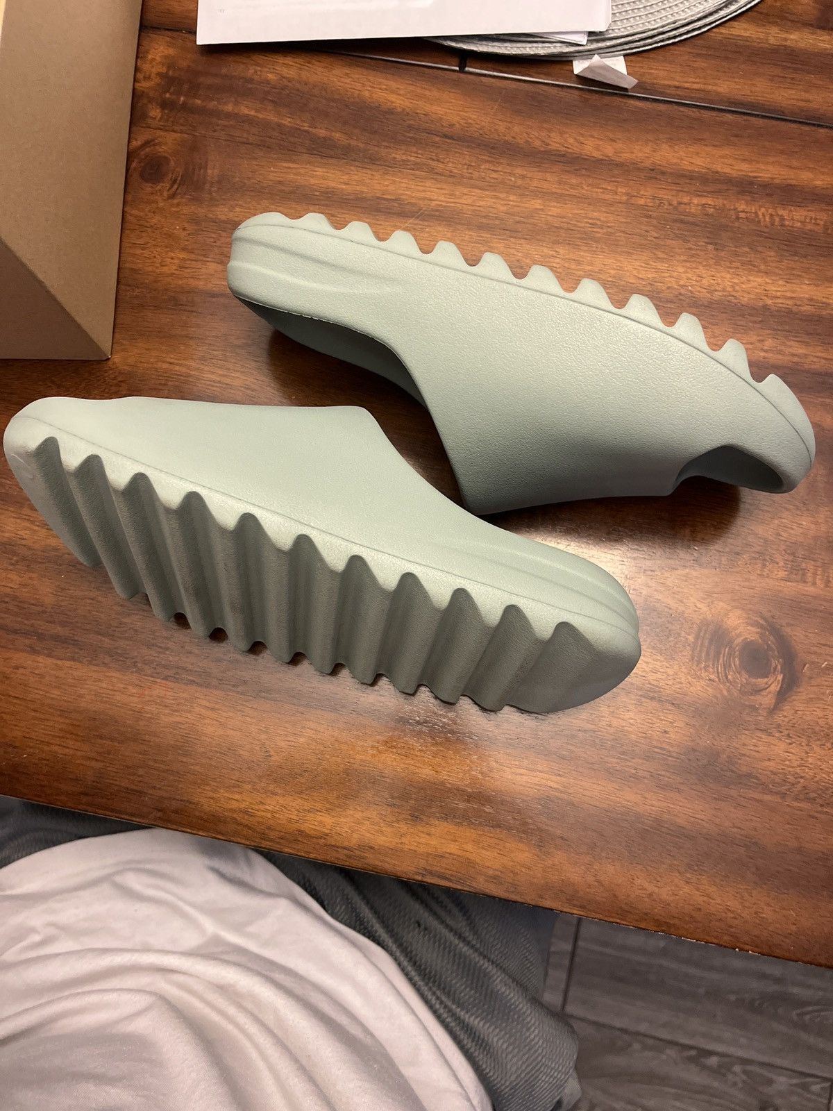 Adidas Yeezy Slide “Salt” Size US 11 / EU 44 - 4 Thumbnail
