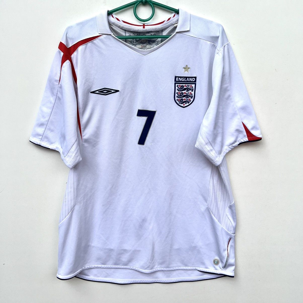 Umbro ENGLAND 2005 / 2007 jersey FOOTBALL SHIRT Umbro Size US XL / EU 56 / 4 - 1 Thumbnail