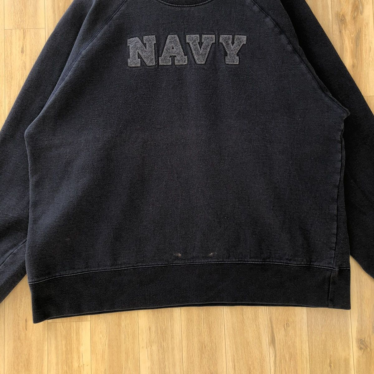 Vintage Vintage Navy Embroidered Pullover Sweatshirt Size US M / EU 48-50 / 2 - 4 Thumbnail