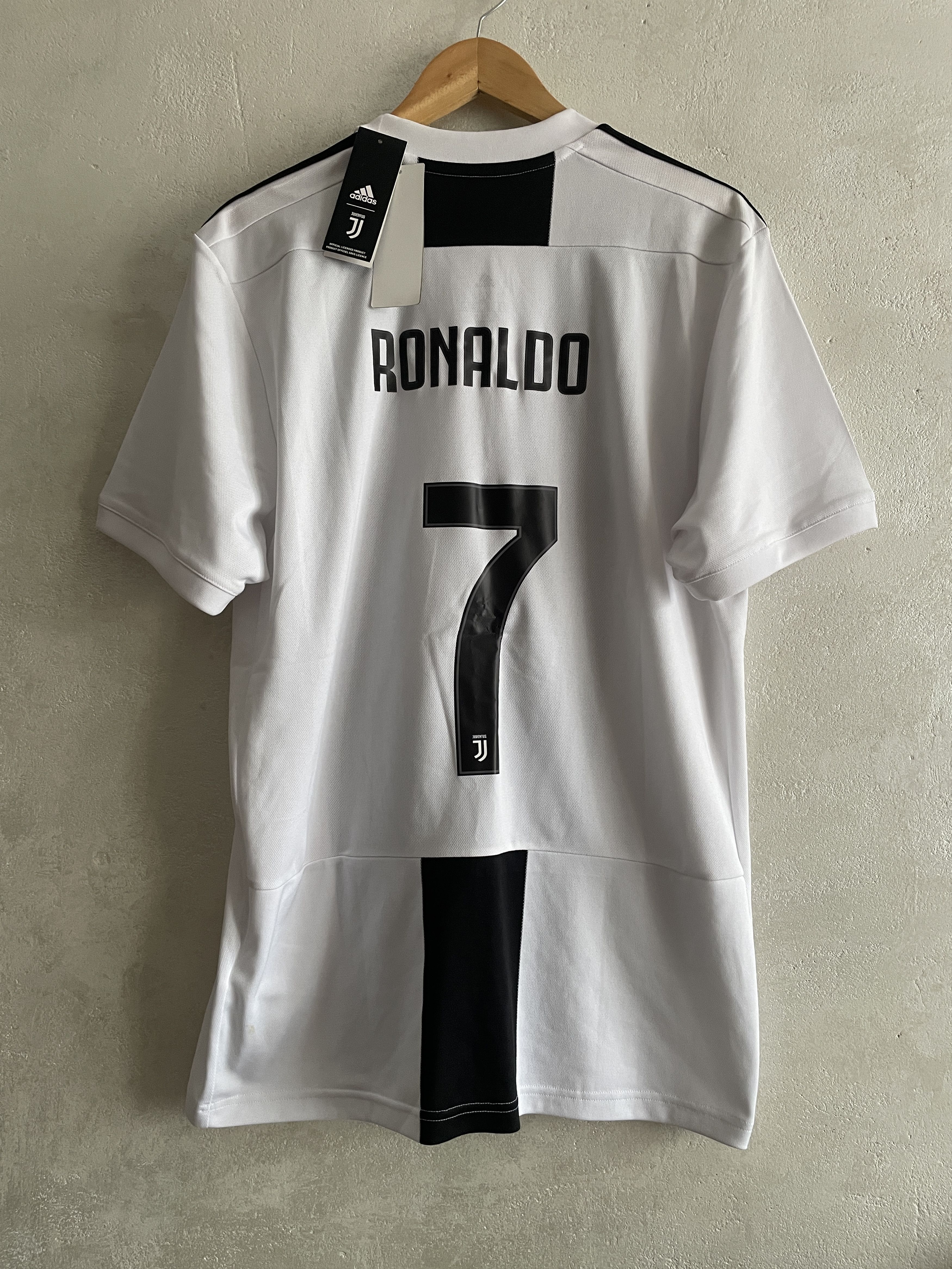 Adidas Juventus Home Shirt 2018 2019 Kit Ronaldo Jersey Size US XL / EU 56 / 4 - 1 Thumbnail