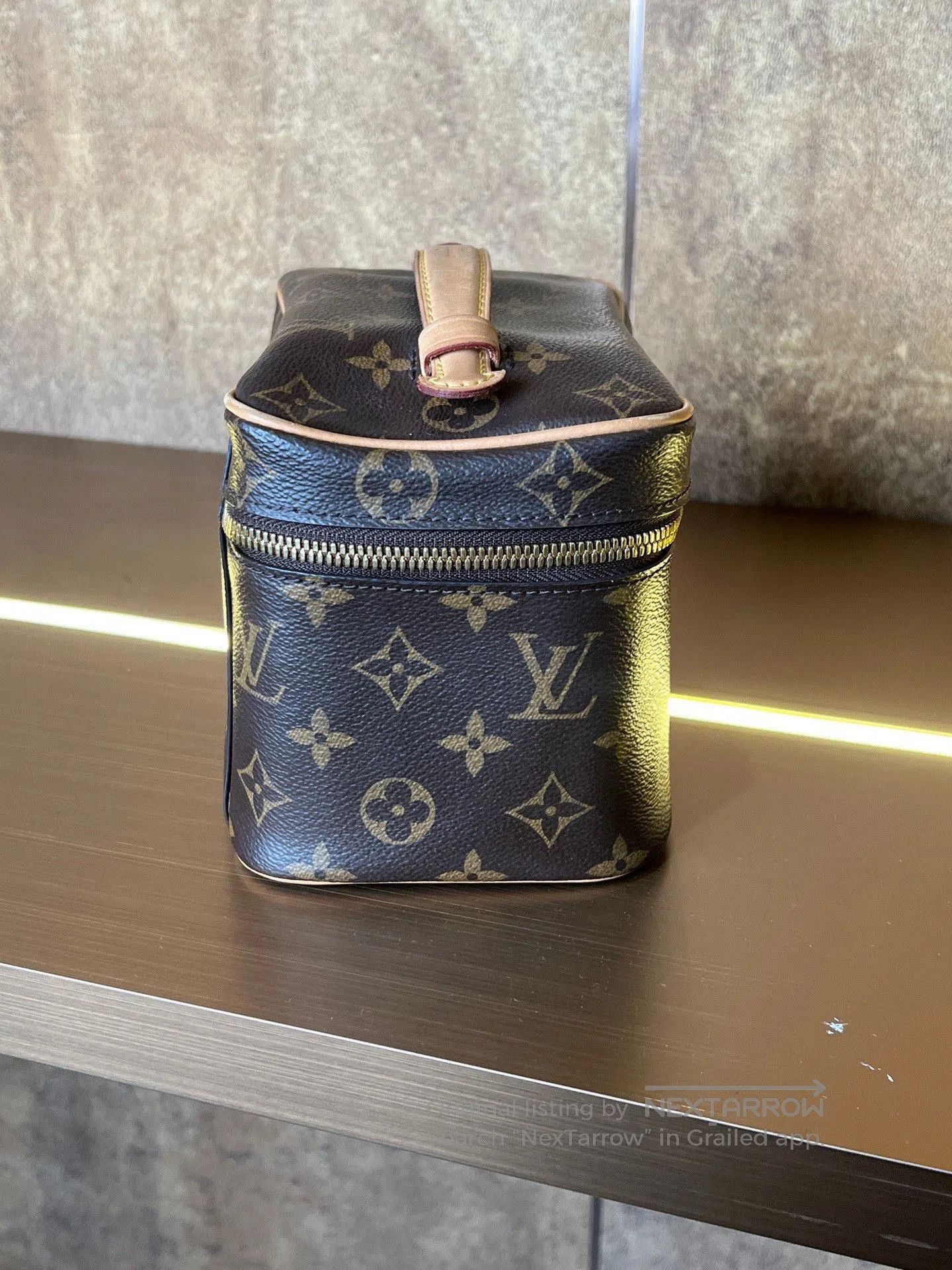 Louis Vuitton Louis Vuitton LV Cosmetic Bag Chip. Size ONE SIZE - 3 Thumbnail
